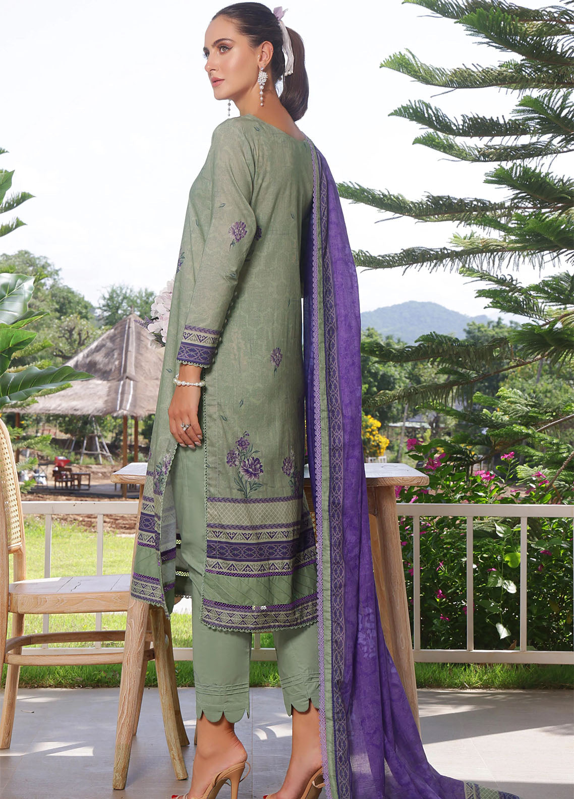 Colors By Alzohaib Digital Printed Cambric 3 Piece Unstitched Suit AZ25CCV1 CDC-04 Colors By Alzohaib Digital Printed Cambric 3 Piece Unstitched Suit AZ25CCV1 CDC-04