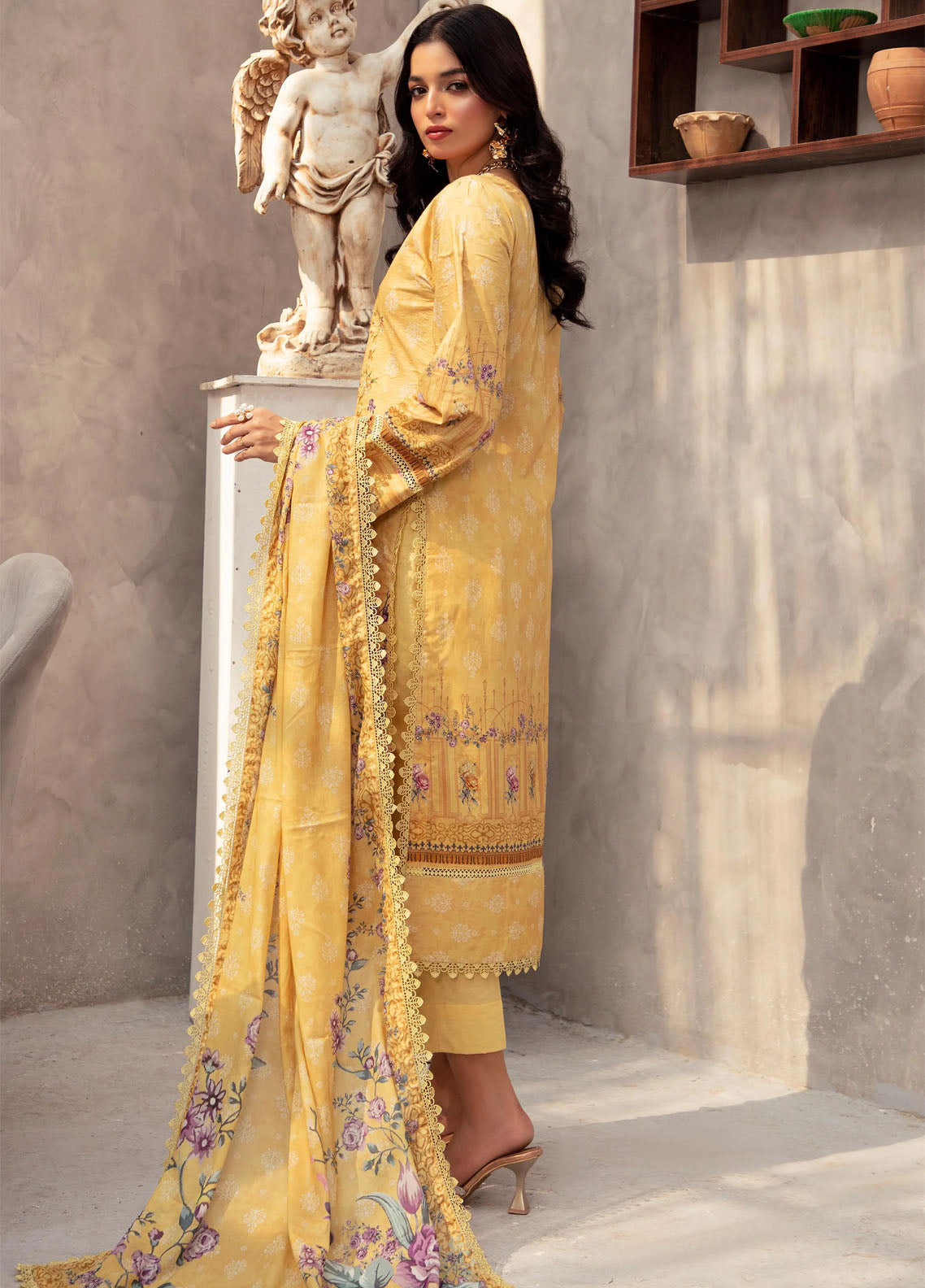 Colors By Alzohaib Digital Printed Cambric 3 Piece Unstitched Suit AZ25CCV2 CDC-6706 Colors By Alzohaib Digital Printed Cambric 3 Piece Unstitched Suit AZ25CCV2 CDC-6706