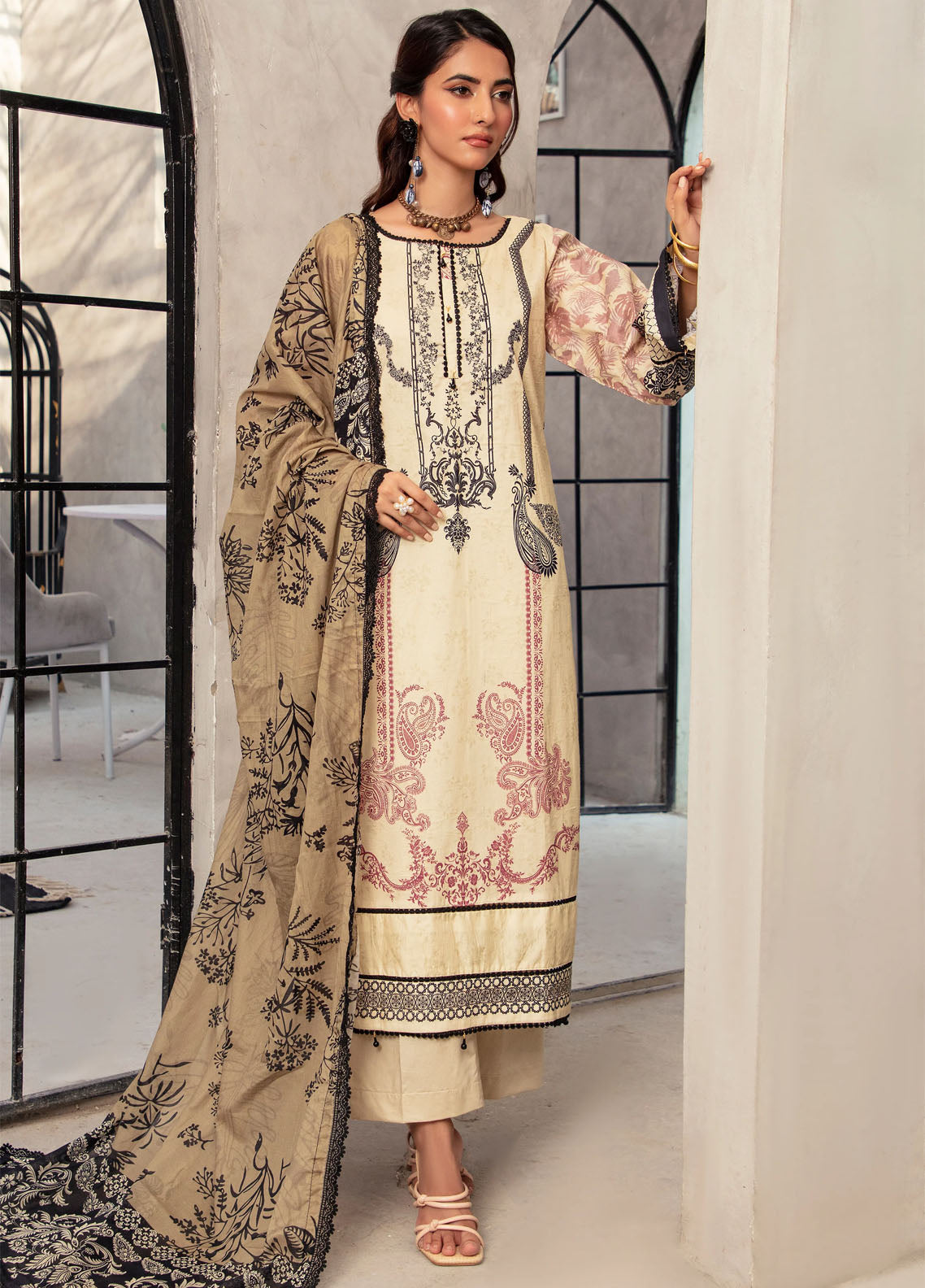 Colors By Alzohaib Digital Printed Cambric 3 Piece Unstitched Suit AZ25CCV2 CDC-6908 Colors By Alzohaib Digital Printed Cambric 3 Piece Unstitched Suit AZ25CCV2 CDC-6908