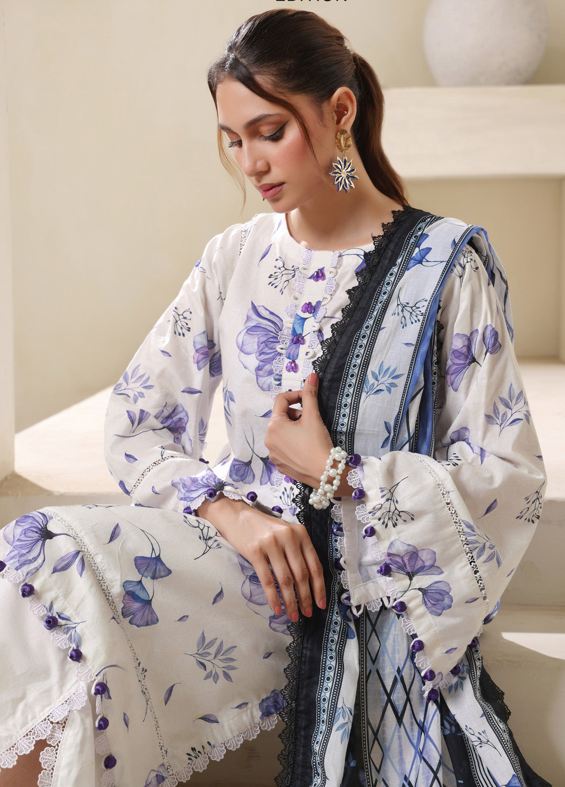 Colors By Alzohaib Digital Printed Lawn 3 Piece Unstitched Suit AZ25C CPD-09 Colors By Alzohaib Digital Printed Lawn 3 Piece Unstitched Suit AZ25C CPD-09