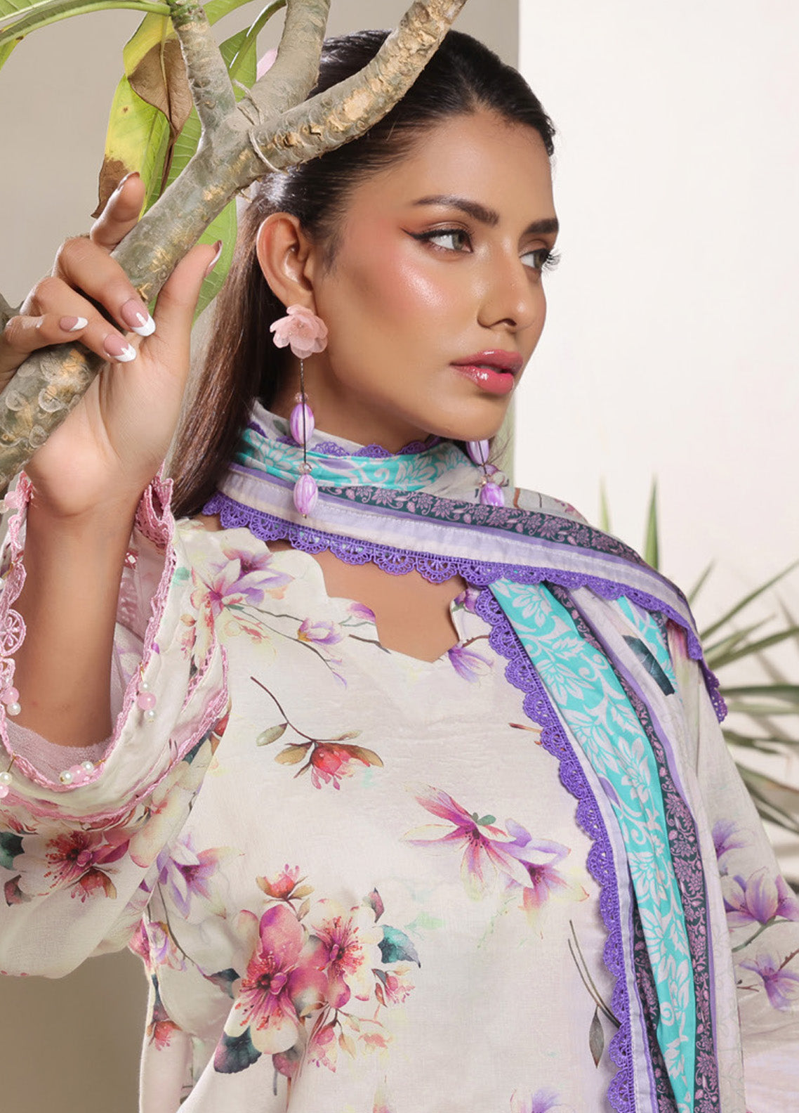 Colors By Alzohaib Digital Printed Lawn 3 Piece Unstitched Suit AZ25C CPD-10 Colors By Alzohaib Digital Printed Lawn 3 Piece Unstitched Suit AZ25C CPD-10