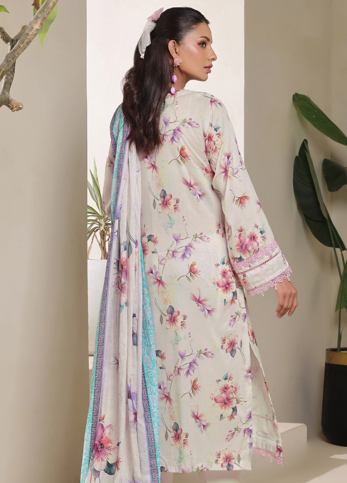 Colors By Alzohaib Digital Printed Lawn 3 Piece Unstitched Suit AZ25C CPD-10 Colors By Alzohaib Digital Printed Lawn 3 Piece Unstitched Suit AZ25C CPD-10