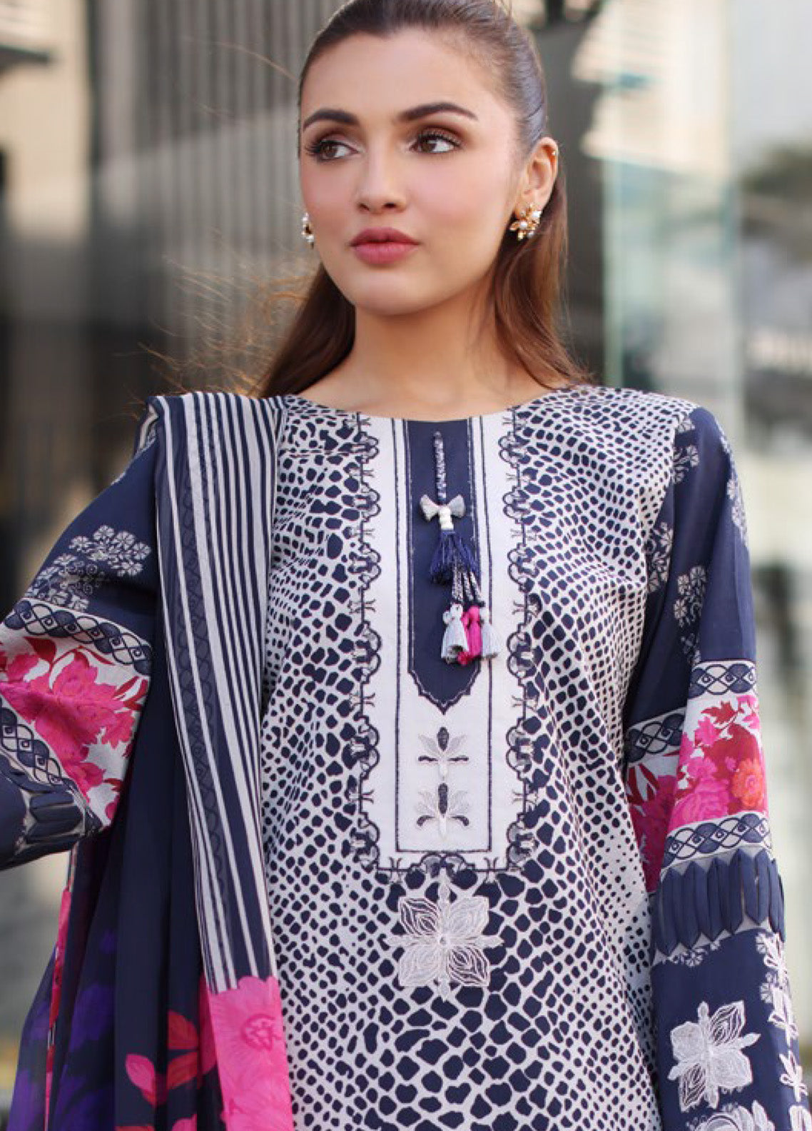 Combination By Charizma Embroidered Lawn 3 Piece Unstitched Suit 25CLV3 D-CC5-26 Combination By Charizma Embroidered Lawn 3 Piece Unstitched Suit 25CLV3 D-CC5-26