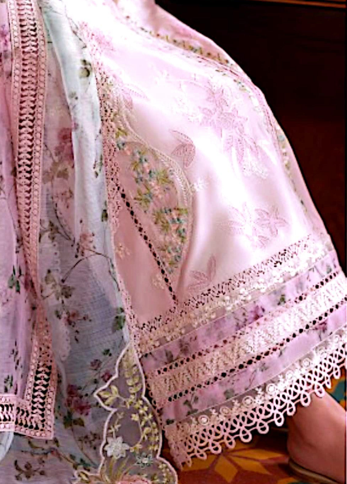 Crimson Bloom By Saira Shakira Embroidered Lawn 3 Piece Unstitched Suit CSS25BUL D-3A CHLOE Crimson Bloom By Saira Shakira Embroidered Lawn 3 Piece Unstitched Suit CSS25BUL D-3A CHLOE