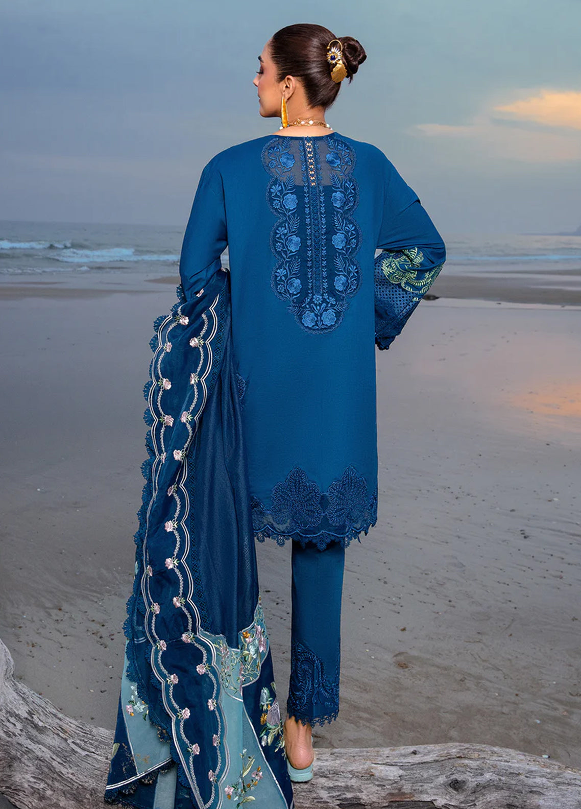 Crimson By Saira Shakira Embroidered Lawn 3 Piece Unstitched Suit CSS24EL D-2B ULYSSES - MIDNIGHT Crimson By Saira Shakira Embroidered Lawn 3 Piece Unstitched Suit CSS24EL D-2B ULYSSES - MIDNIGHT