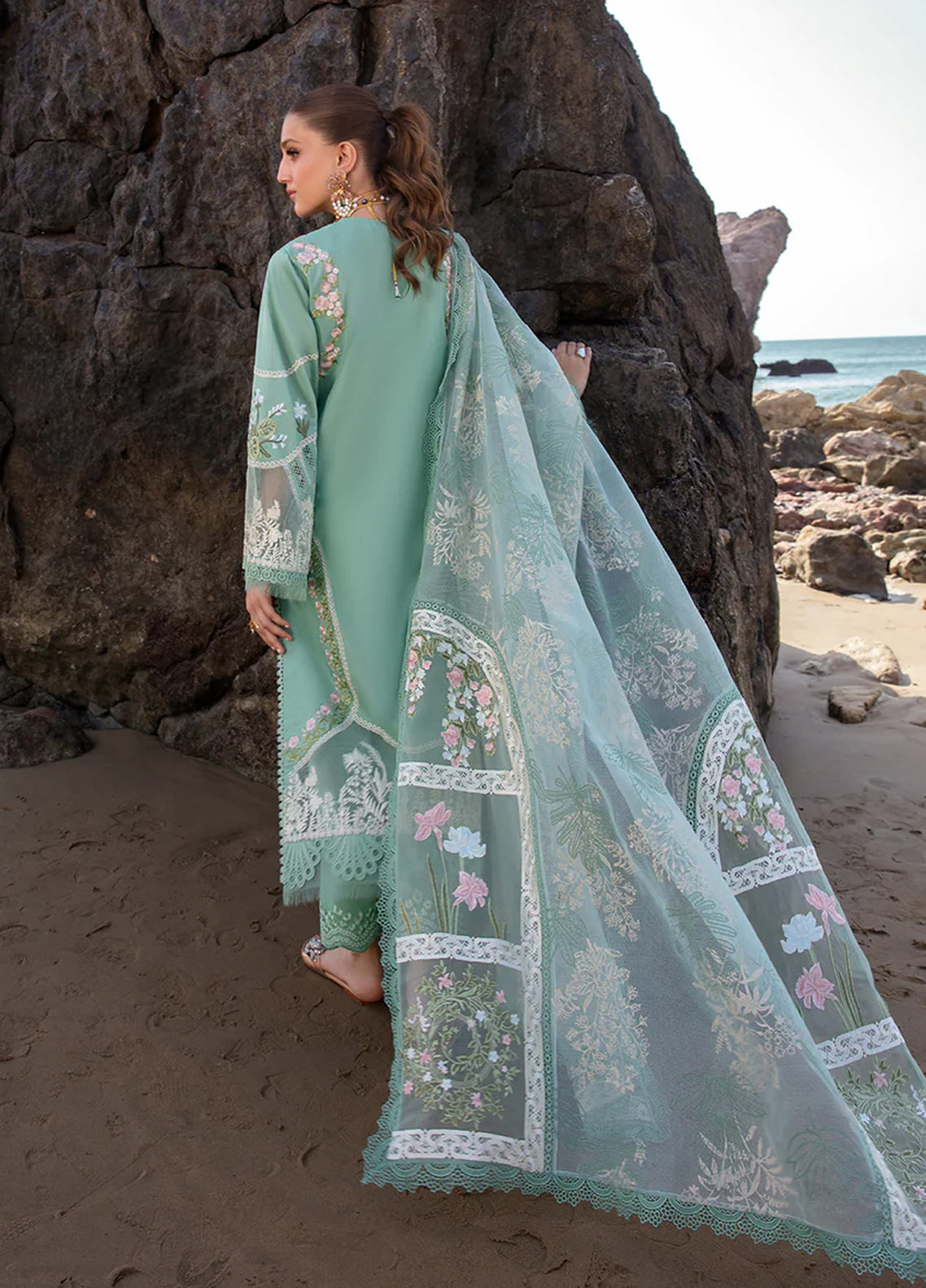 Crimson By Saira Shakira Embroidered Lawn 3 Piece Unstitched Suit CSS24EL D-6A WINDS OF EDEN - JADE Crimson By Saira Shakira Embroidered Lawn 3 Piece Unstitched Suit CSS24EL D-6A WINDS OF EDEN - JADE