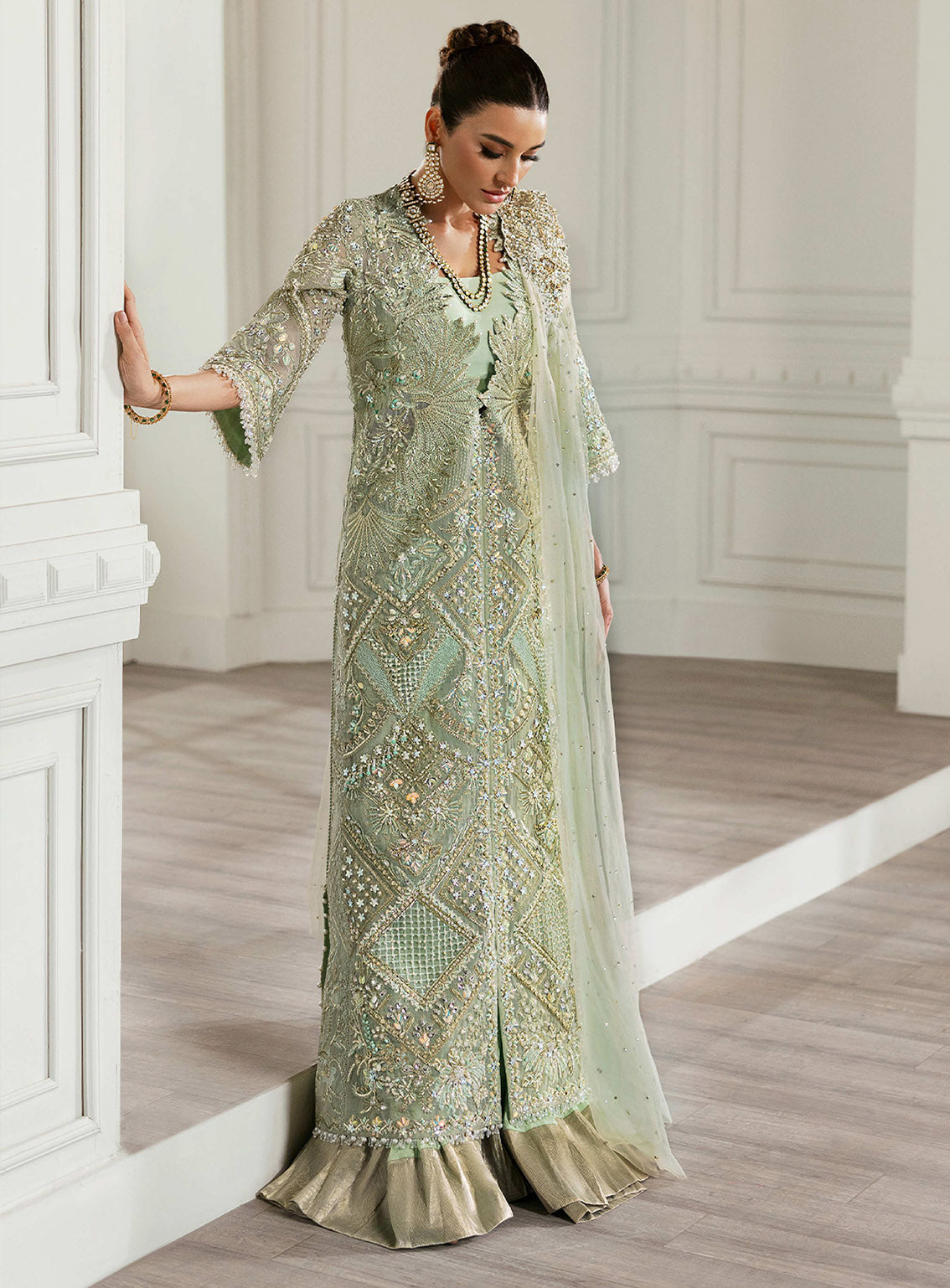 Crimson X Saira Shakira Embroidered Organza 3 Piece Unstitched Suit CSS24W D-01 ART DECO GLITZ Crimson X Saira Shakira Embroidered Organza 3 Piece Unstitched Suit CSS24W D-01 ART DECO GLITZ