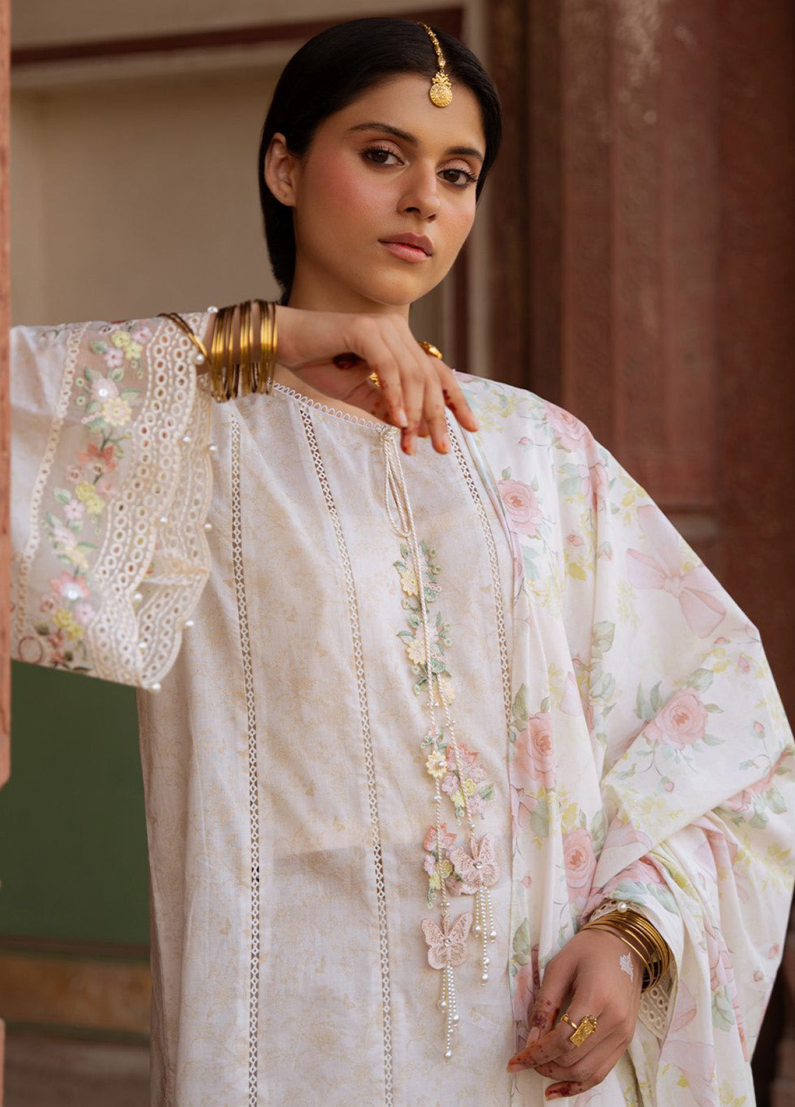 Cross Stitch Embroidered Lawn 3 Piece Unstitched Suit CS25EL D-FLORAL GARLAND Cross Stitch Embroidered Lawn 3 Piece Unstitched Suit CS25EL D-FLORAL GARLAND