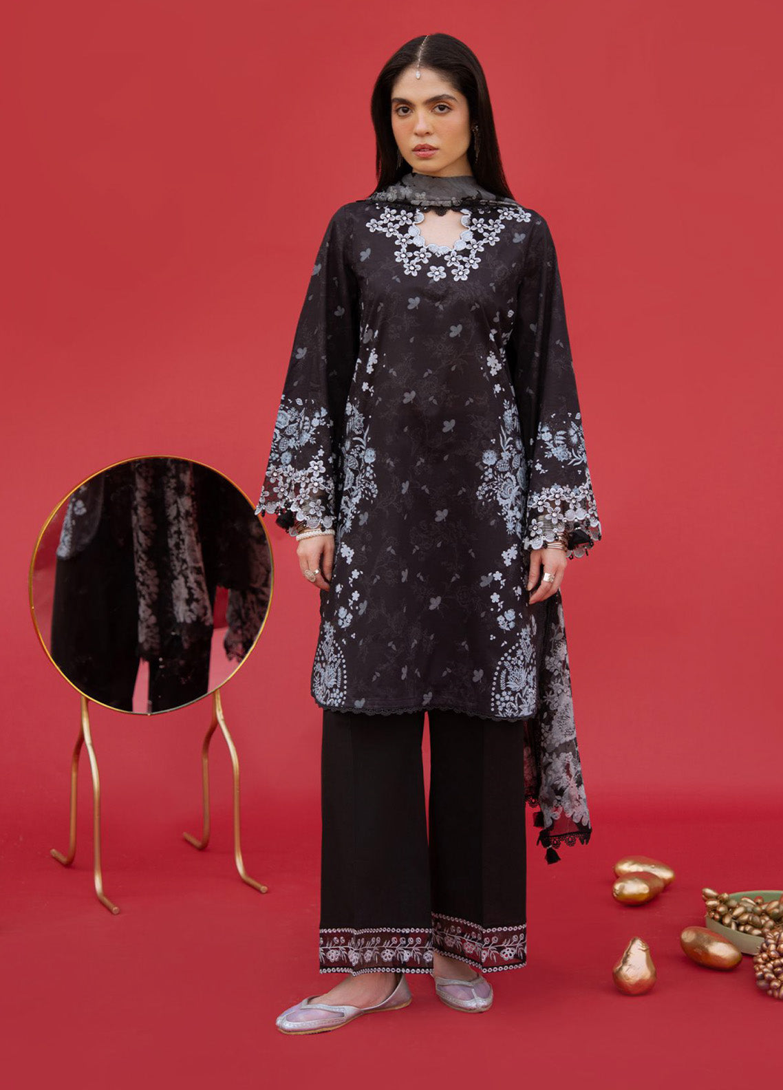 Cross Stitch Embroidered Lawn 3 Piece Unstitched Suit CS25EL D-RAVEN WHISPER Cross Stitch Embroidered Lawn 3 Piece Unstitched Suit CS25EL D-RAVEN WHISPER