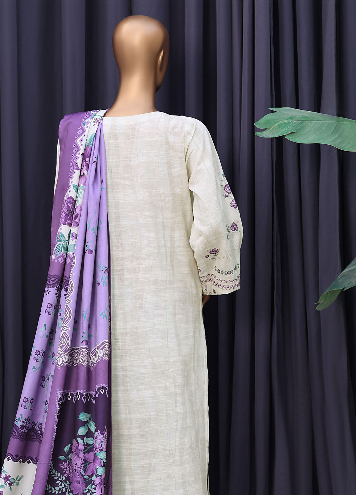 Cross Stitch By HZ Textiles Embroidered Khaddar 3 Piece Stitched Suit HZ25CSEK D-2520 Cross Stitch By HZ Textiles Embroidered Khaddar 3 Piece Stitched Suit HZ25CSEK D-2520