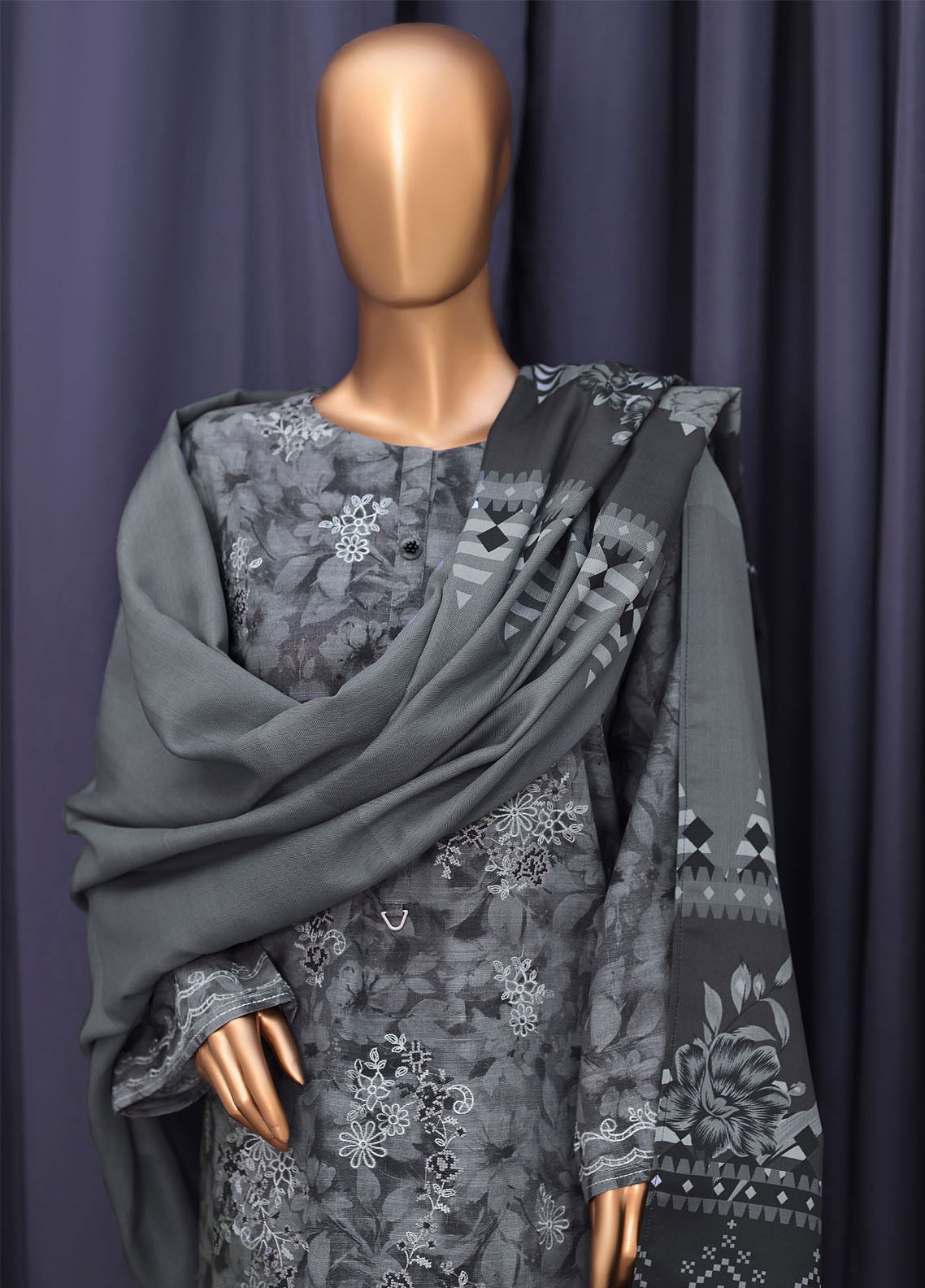 Cross Stitch By HZ Textiles Embroidered Khaddar 3 Piece Stitched Suit HZ25CSEK D-2523 Cross Stitch By HZ Textiles Embroidered Khaddar 3 Piece Stitched Suit HZ25CSEK D-2523