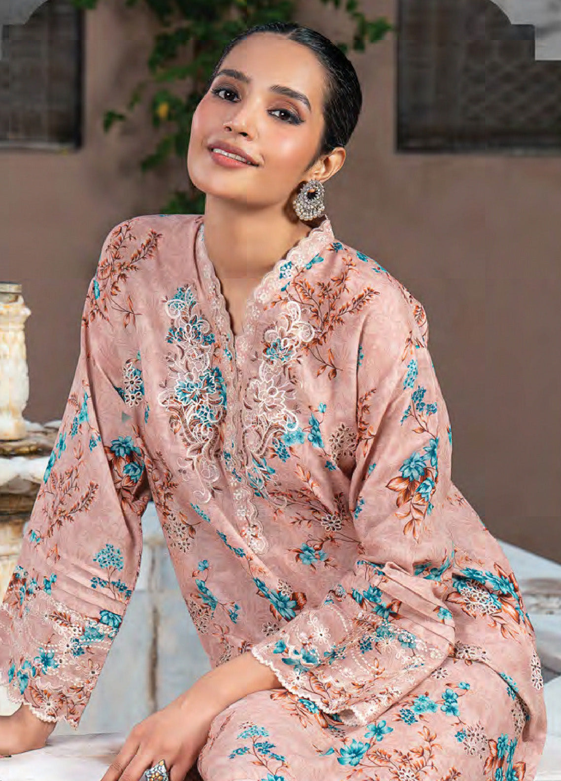 Daastan By LSM Lakhany Embroidered Khaddar 2 Piece Stitched Suit LSM24D LG-AR-0105 Daastan By LSM Lakhany Embroidered Khaddar 2 Piece Stitched Suit LSM24D LG-AR-0105