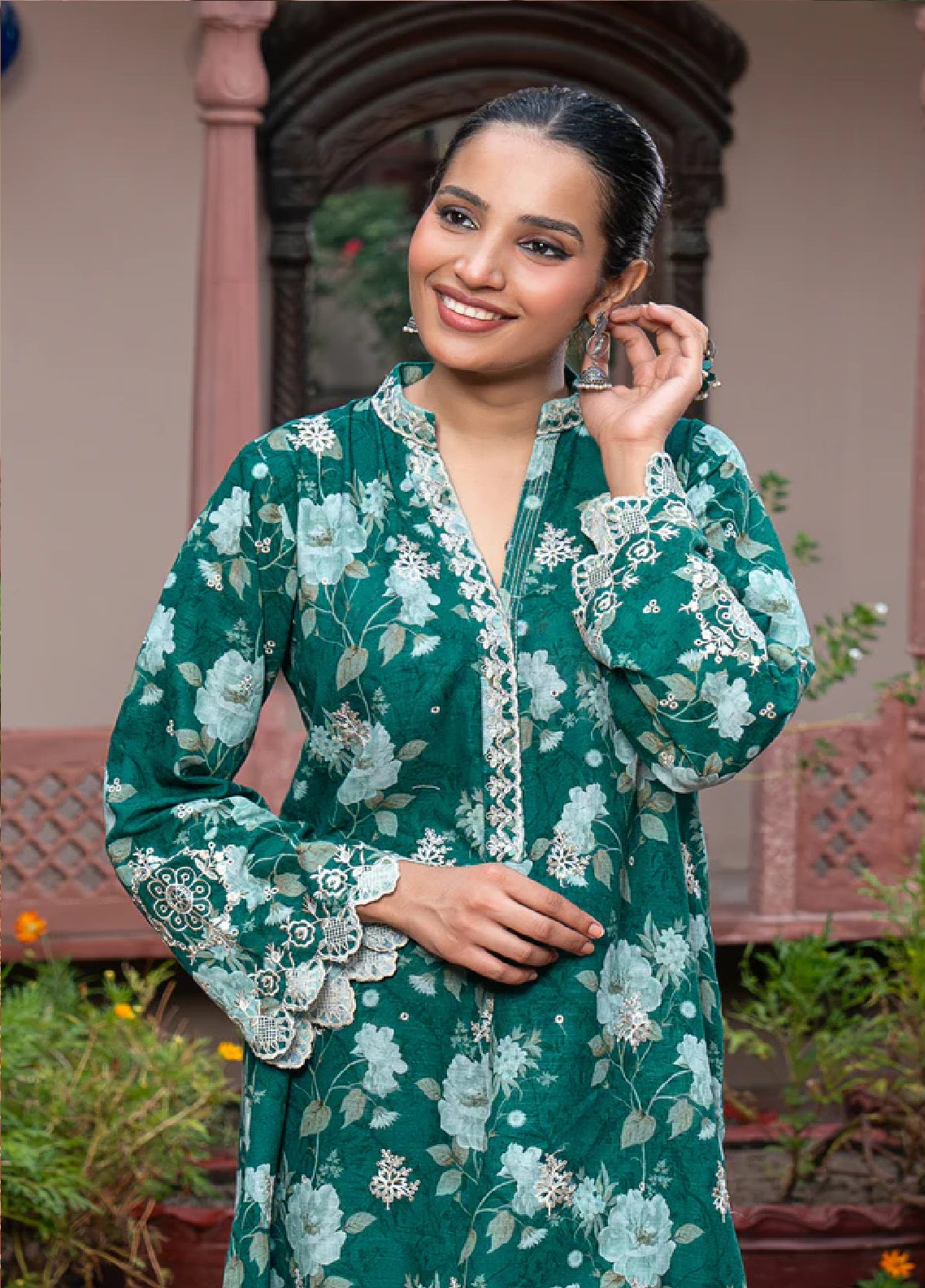 Daastan By LSM Lakhany Embroidered Khaddar 2 Piece Stitched Suit LSM24D LG-RL-0155 Daastan By LSM Lakhany Embroidered Khaddar 2 Piece Stitched Suit LSM24D LG-RL-0155