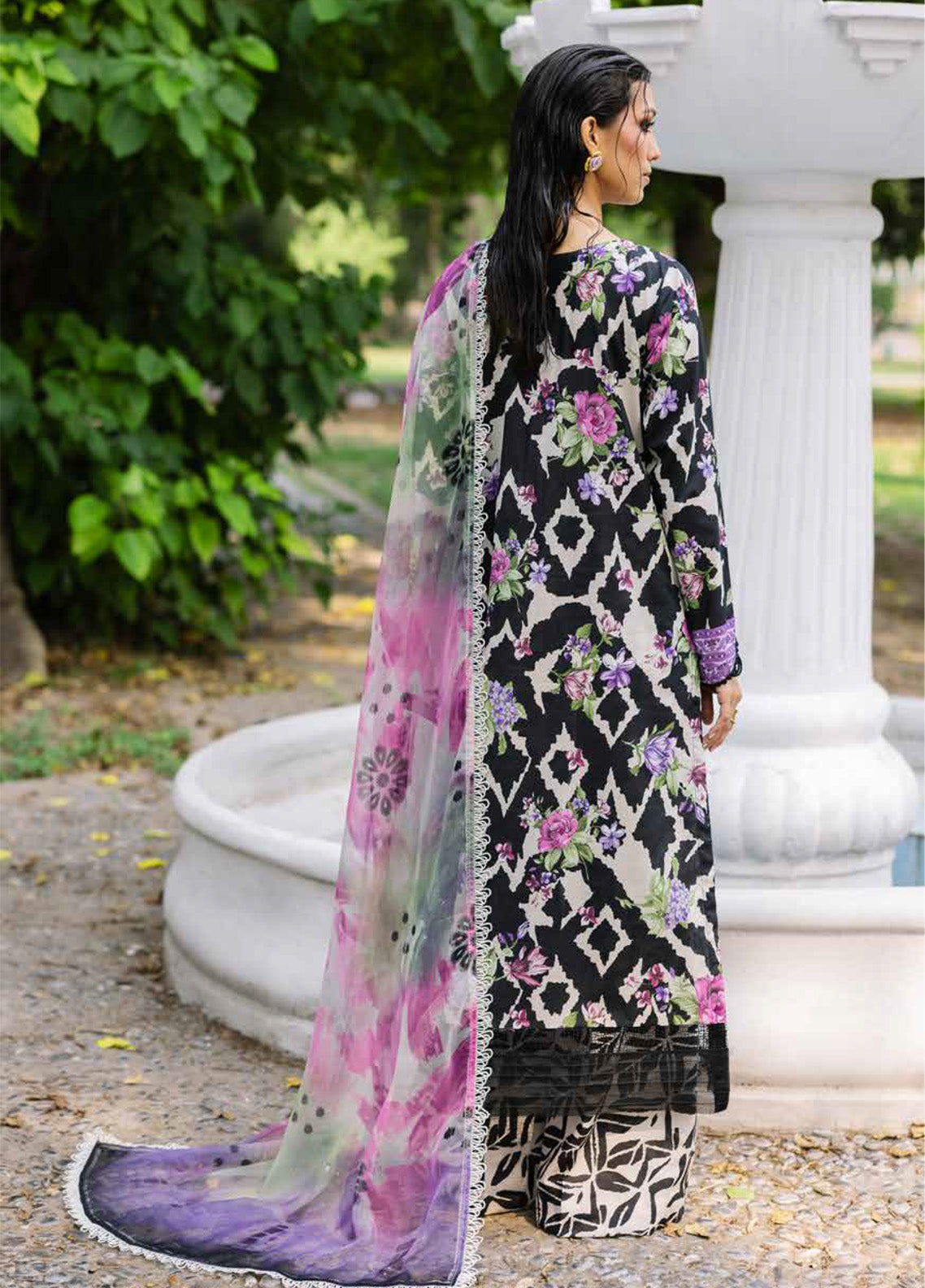 Daily Delights By Nureh Chikankari Embroidered Lawn 3 Piece Unstitched Suit NU25DD D-05 Daily Delights By Nureh Chikankari Embroidered Lawn 3 Piece Unstitched Suit NU25DD D-05