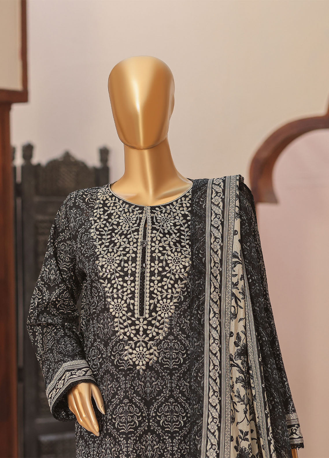 Daily Wear By HZ Textiles Premium Embroidered Lawn 3 Piece Unstitched Suit HZ26DW D-PDW-3137 Daily Wear By HZ Textiles Premium Embroidered Lawn 3 Piece Unstitched Suit HZ26DW D-PDW-3137
