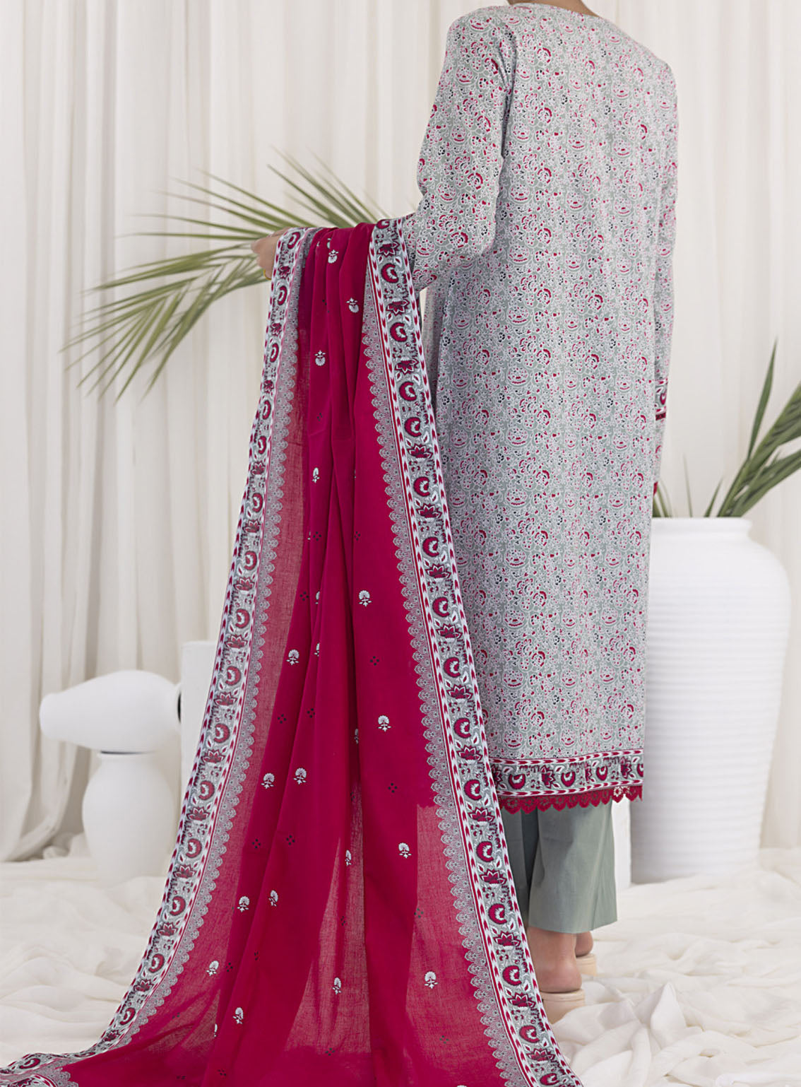 Daman By VS Textile Printed Lawn 3 Piece Unstitched Suit VSU24DPL D-2926B Daman By VS Textile Printed Lawn 3 Piece Unstitched Suit VSU24DPL D-2926B