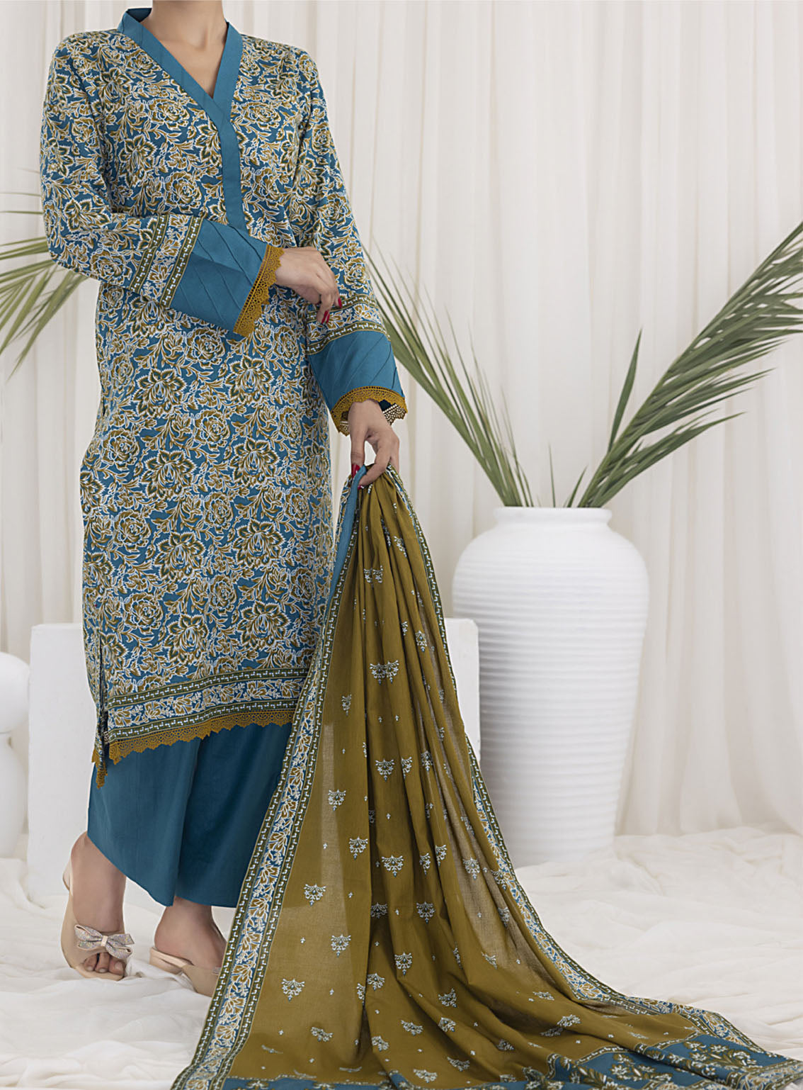 Daman By VS Textile Printed Lawn 3 Piece Unstitched Suit VSU24DPL D-2927B Daman By VS Textile Printed Lawn 3 Piece Unstitched Suit VSU24DPL D-2927B