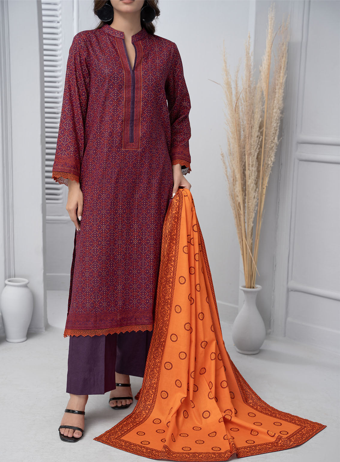Daman By VS Textile Printed Lawn 3 Piece Unstitched Suit VSU24DPL D-2928A Daman By VS Textile Printed Lawn 3 Piece Unstitched Suit VSU24DPL D-2928A