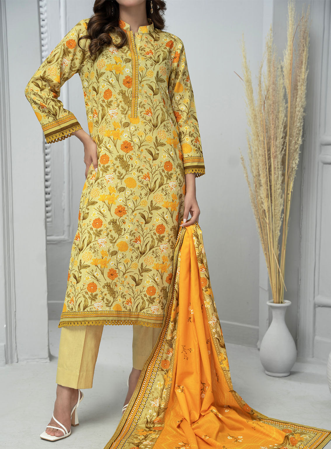 Daman By VS Textile Printed Lawn 3 Piece Unstitched Suit VSU24DPL D-2929B Daman By VS Textile Printed Lawn 3 Piece Unstitched Suit VSU24DPL D-2929B