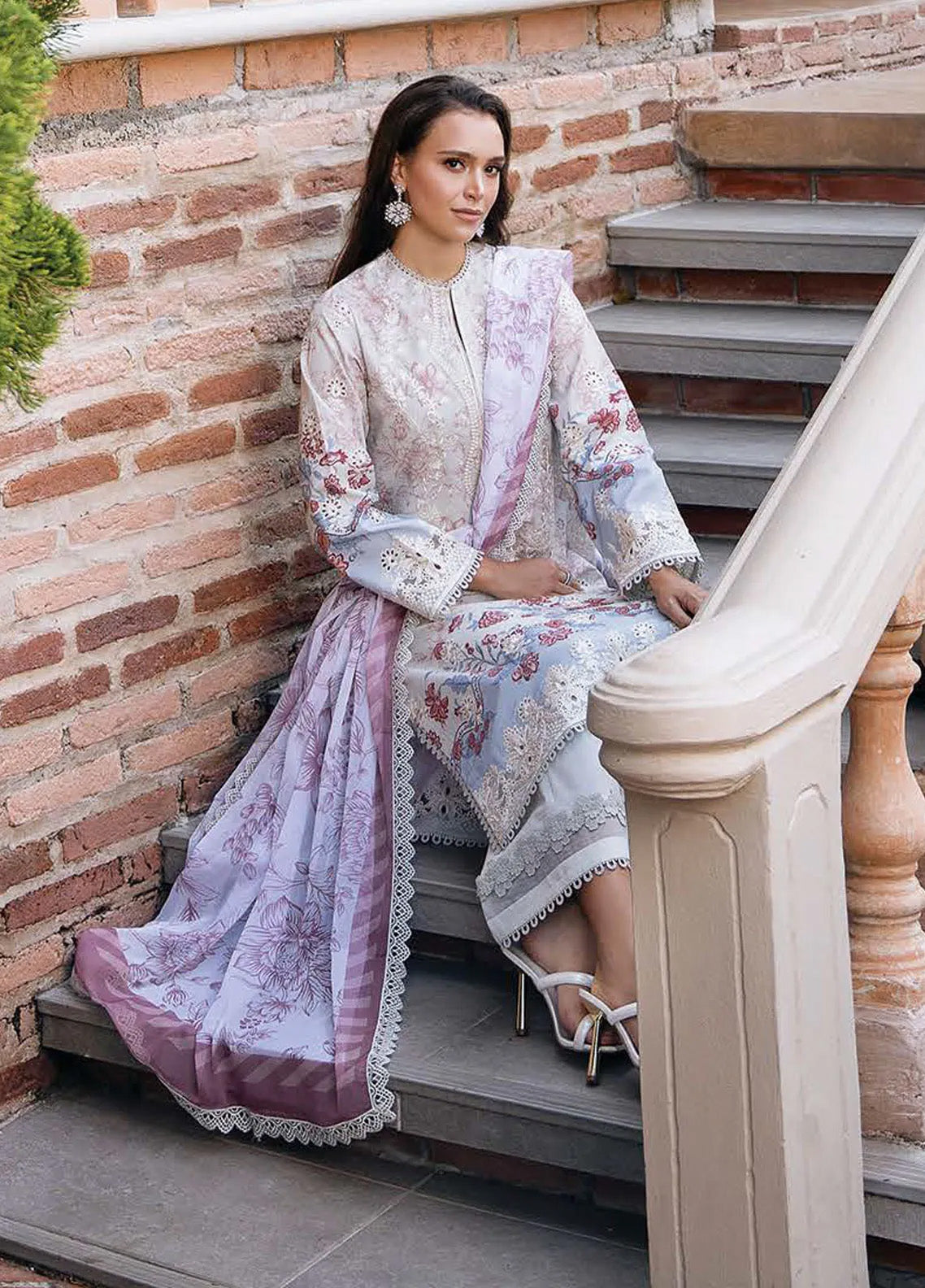 Damask The Holiday By Afrozeh Embroidered Lawn 3 Piece Unstitched Suit AF24DH D-02 OPALINE B Damask The Holiday By Afrozeh Embroidered Lawn 3 Piece Unstitched Suit AF24DH D-02 OPALINE B