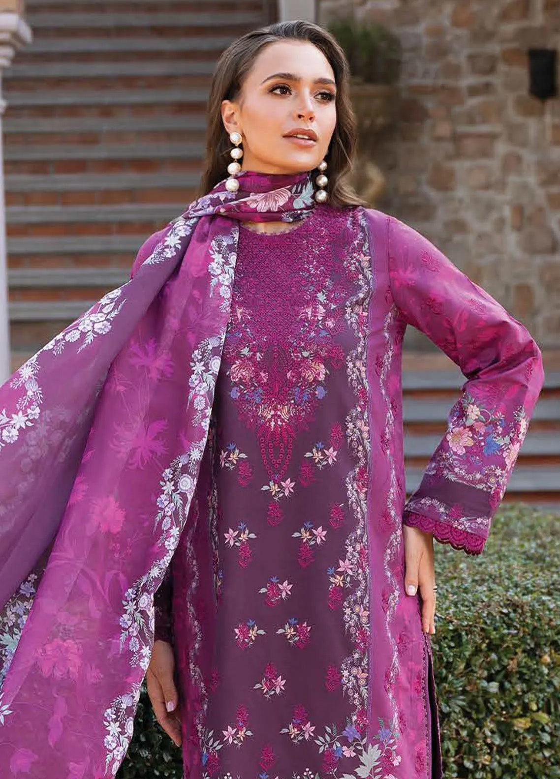 Damask The Holiday By Afrozeh Embroidered Lawn 3 Piece Unstitched Suit AF24DH D-04 EDEN B Damask The Holiday By Afrozeh Embroidered Lawn 3 Piece Unstitched Suit AF24DH D-04 EDEN B