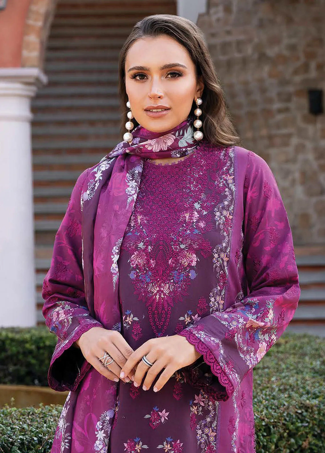 Damask The Holiday By Afrozeh Embroidered Lawn 3 Piece Unstitched Suit AF24DH D-04 EDEN B Damask The Holiday By Afrozeh Embroidered Lawn 3 Piece Unstitched Suit AF24DH D-04 EDEN B