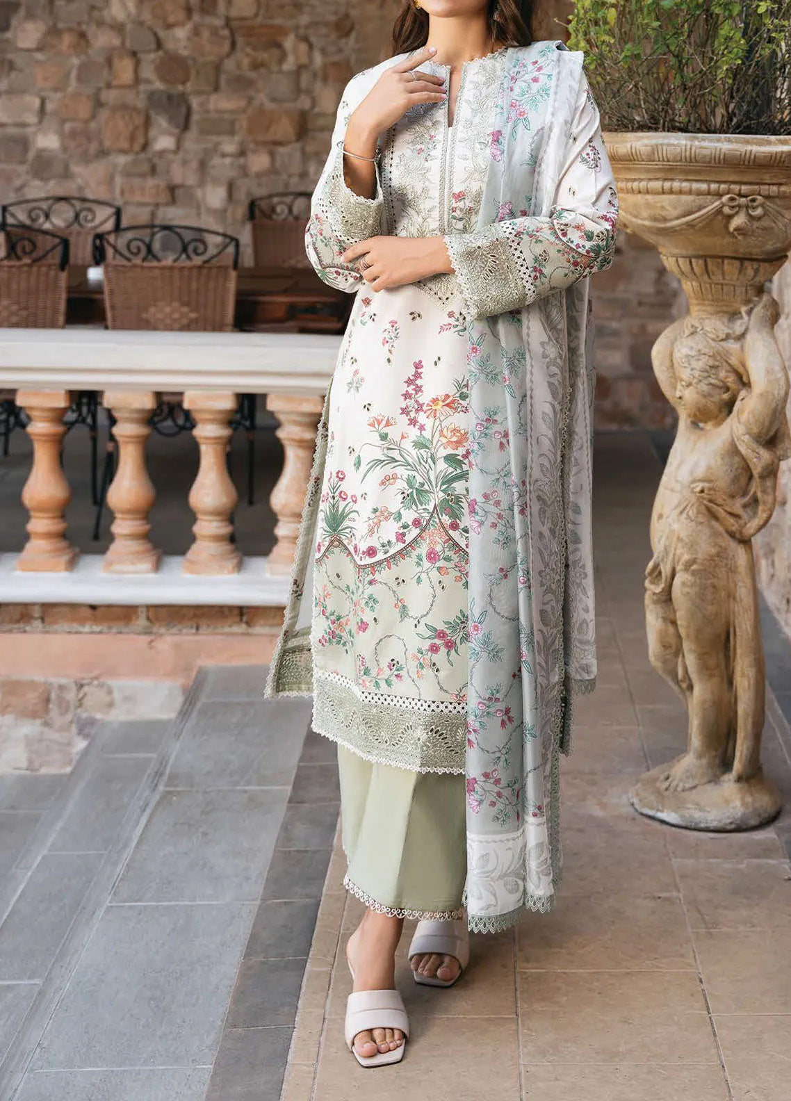 Damask The Holiday By Afrozeh Embroidered Lawn 3 Piece Unstitched Suit AF24DH D-05 ROSHEEN A Damask The Holiday By Afrozeh Embroidered Lawn 3 Piece Unstitched Suit AF24DH D-05 ROSHEEN A
