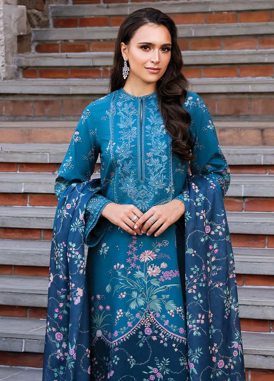 Damask The Holiday By Afrozeh Embroidered Lawn 3 Piece Unstitched Suit AF24DH D-05 ROSHEEN B Damask The Holiday By Afrozeh Embroidered Lawn 3 Piece Unstitched Suit AF24DH D-05 ROSHEEN B