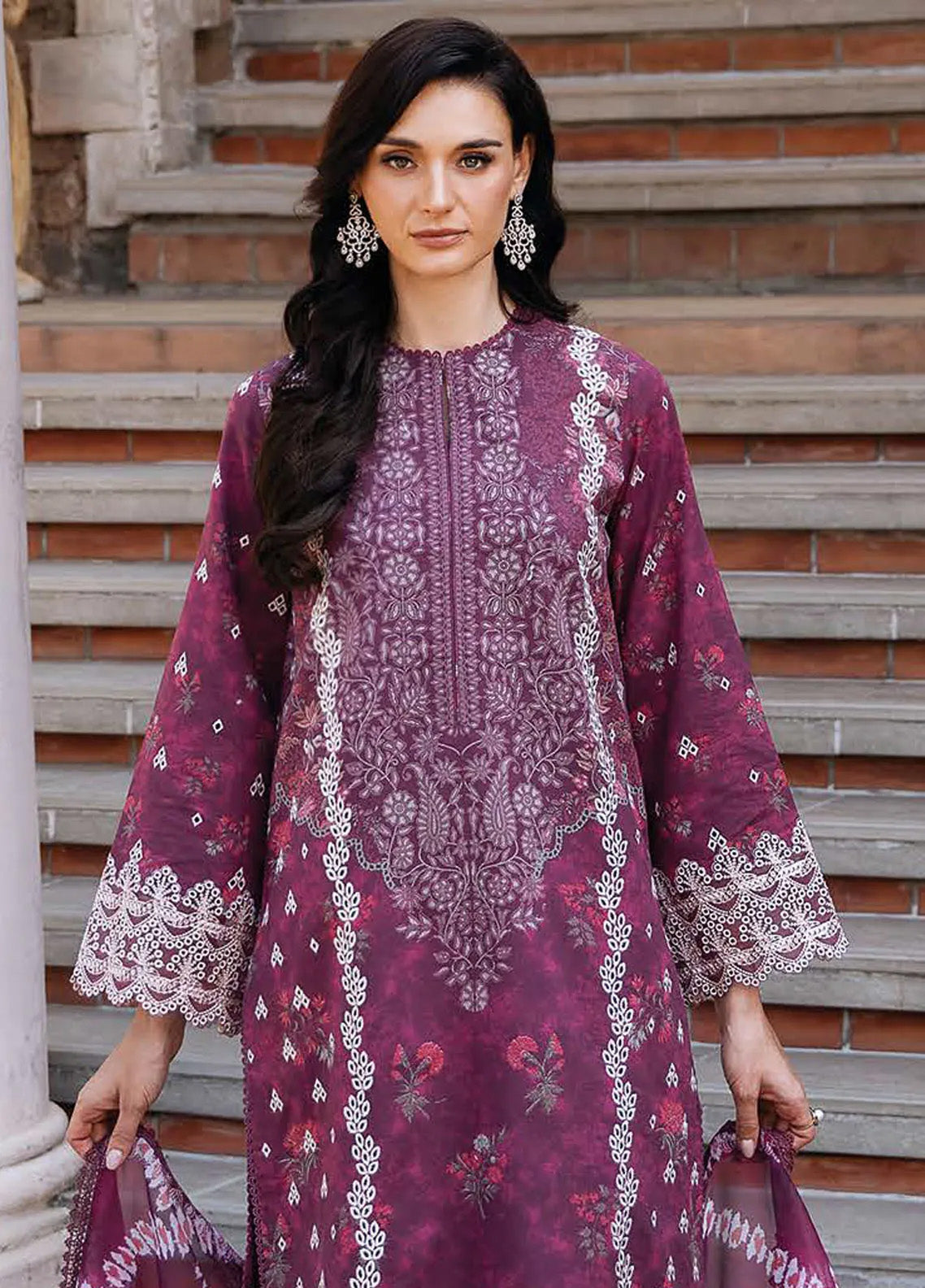 Damask The Holiday By Afrozeh Embroidered Lawn 3 Piece Unstitched Suit AF24DH D-06 ANISA A Damask The Holiday By Afrozeh Embroidered Lawn 3 Piece Unstitched Suit AF24DH D-06 ANISA A