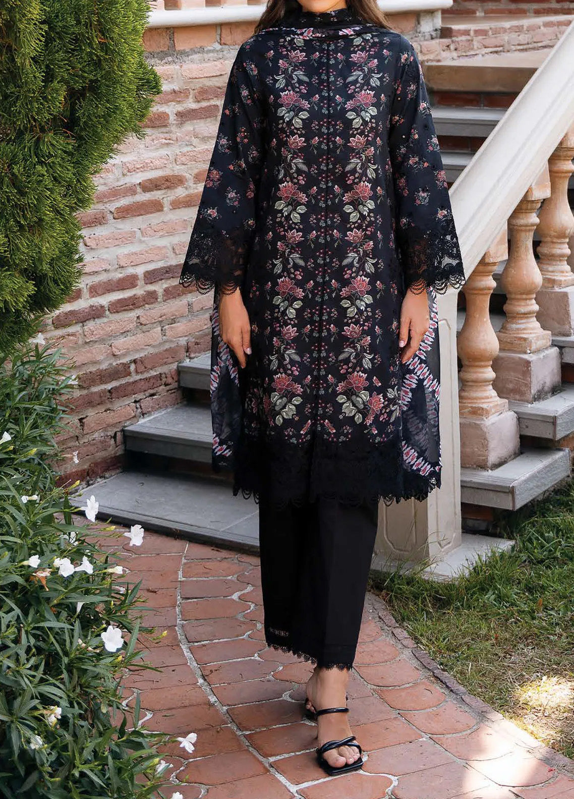 Damask The Holiday By Afrozeh Embroidered Lawn 3 Piece Unstitched Suit AF24DH D-07 LORIEN A Damask The Holiday By Afrozeh Embroidered Lawn 3 Piece Unstitched Suit AF24DH D-07 LORIEN A