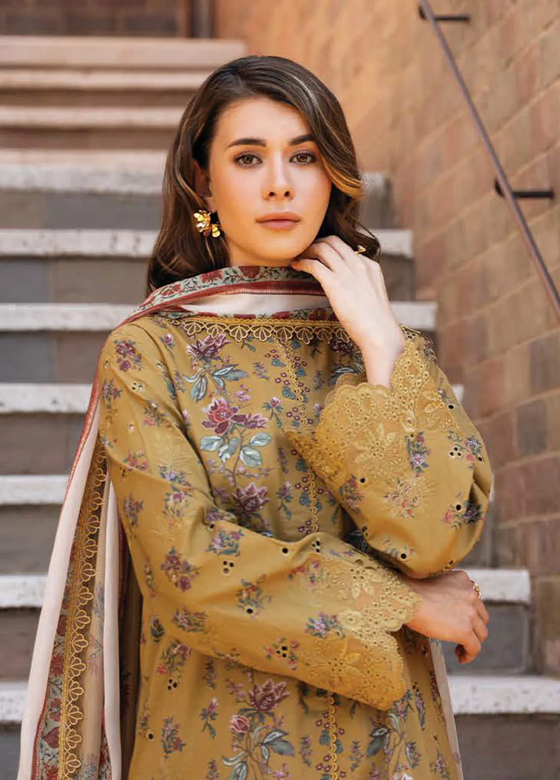 Damask The Holiday By Afrozeh Embroidered Lawn 3 Piece Unstitched Suit AF24DH D-07 LORIEN B Damask The Holiday By Afrozeh Embroidered Lawn 3 Piece Unstitched Suit AF24DH D-07 LORIEN B