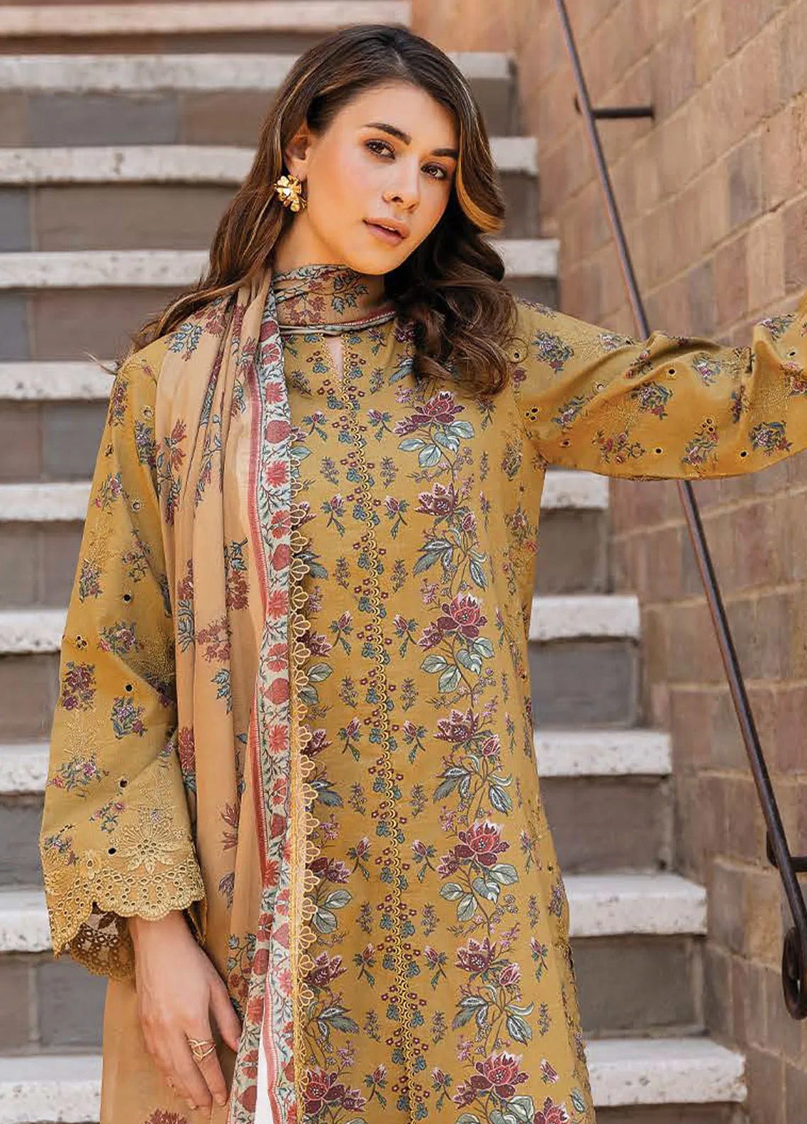 Damask The Holiday By Afrozeh Embroidered Lawn 3 Piece Unstitched Suit AF24DH D-07 LORIEN B Damask The Holiday By Afrozeh Embroidered Lawn 3 Piece Unstitched Suit AF24DH D-07 LORIEN B