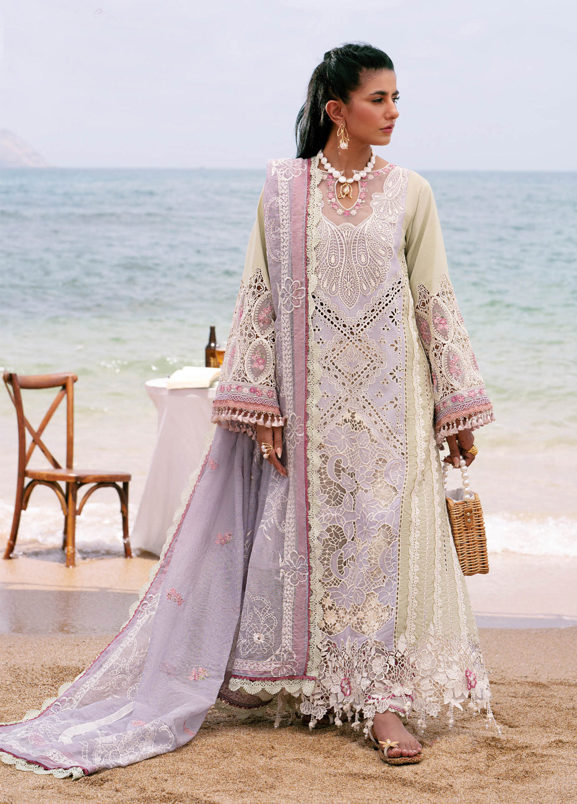 Dastan By AJR Couture Embroidered Lawn 3 Piece Unstitched Suit AJR25DLL D-01 WAVE Dastan By AJR Couture Embroidered Lawn 3 Piece Unstitched Suit AJR25DLL D-01 WAVE