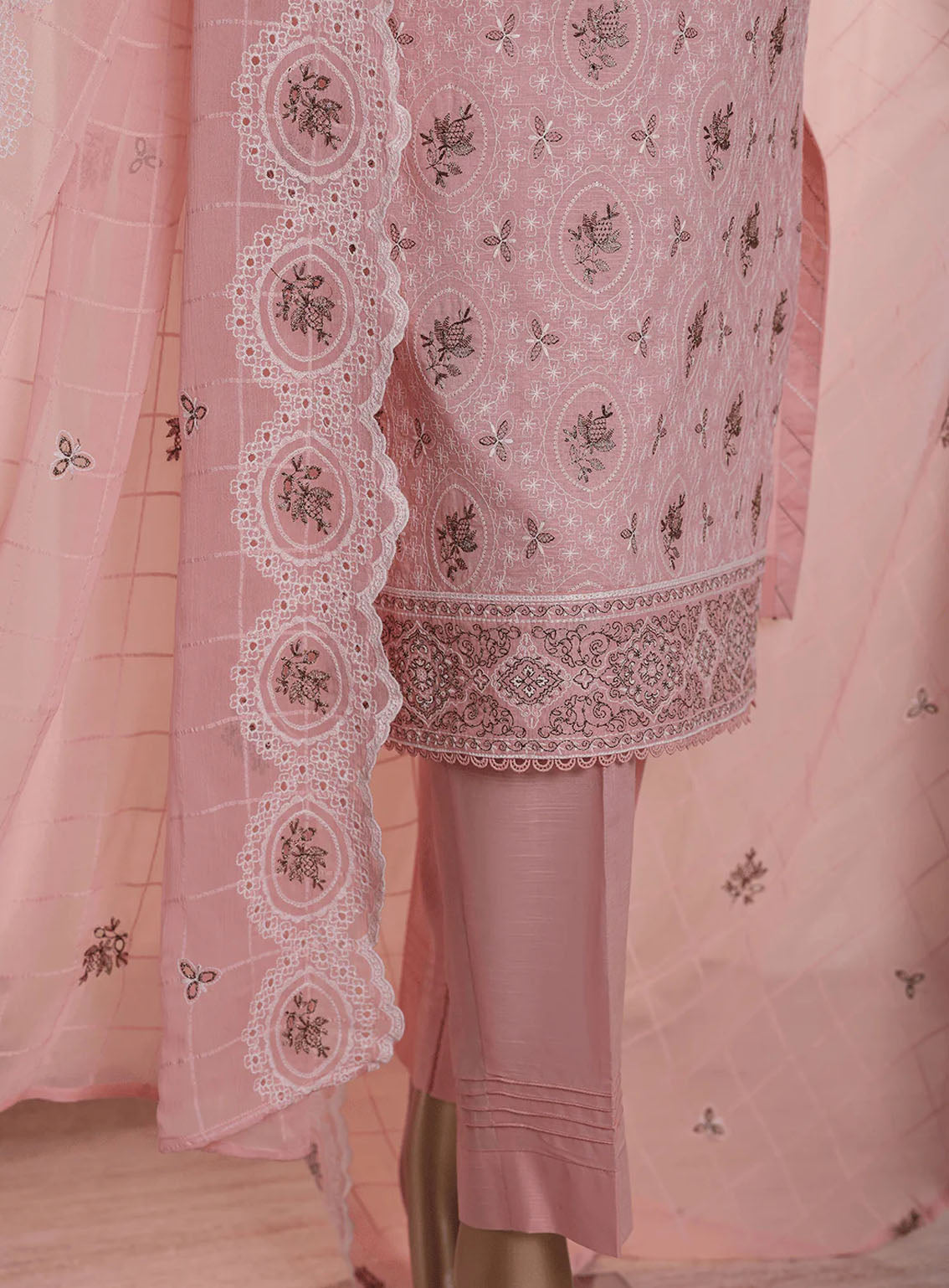 Dastan By HZ Textile Slub Embroidered Lawn 3 Piece Unstitched Suit HZ24DV2 D-02 Dastan By HZ Textile Slub Embroidered Lawn 3 Piece Unstitched Suit HZ24DV2 D-02