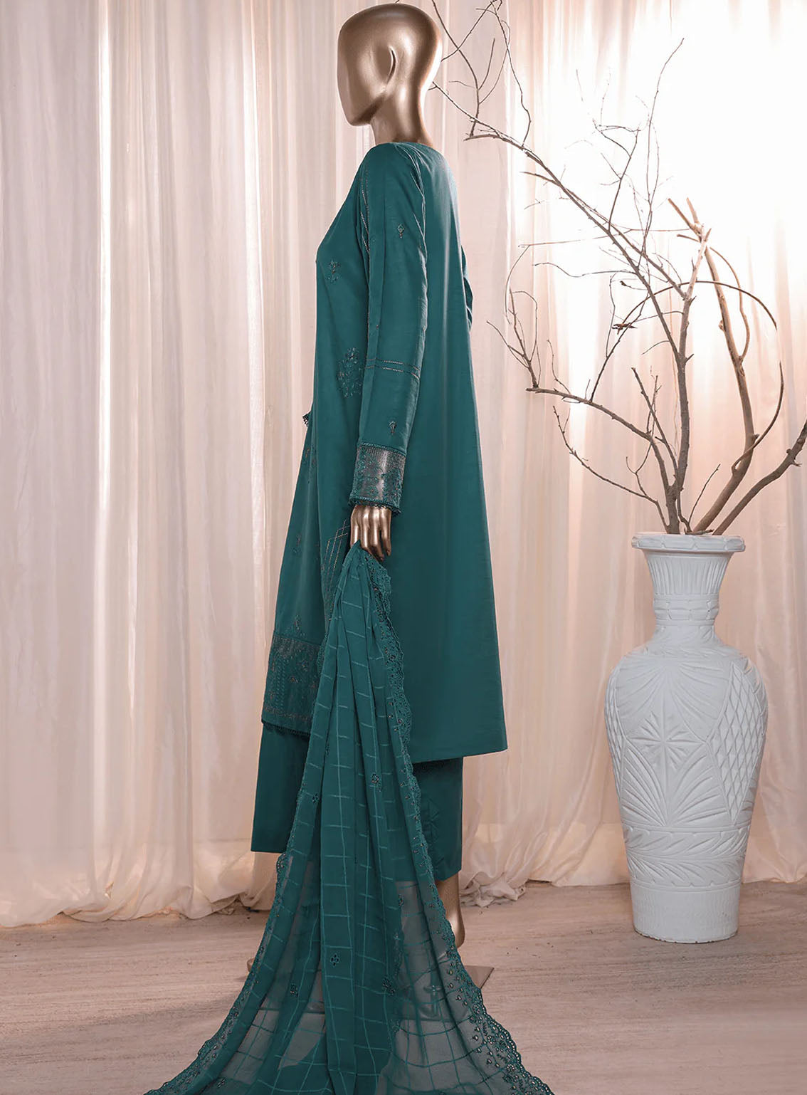 Dastan By HZ Textile Slub Embroidered Lawn 3 Piece Unstitched Suit HZ24DV2 D-4B Dastan By HZ Textile Slub Embroidered Lawn 3 Piece Unstitched Suit HZ24DV2 D-4B
