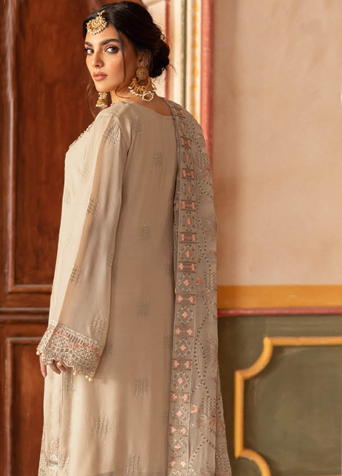 Dastan By Ramsha Embroidered Chiffon 3 Piece Unstitched Suit RM25DV3 T-305 Dastan By Ramsha Embroidered Chiffon 3 Piece Unstitched Suit RM25DV3 T-305