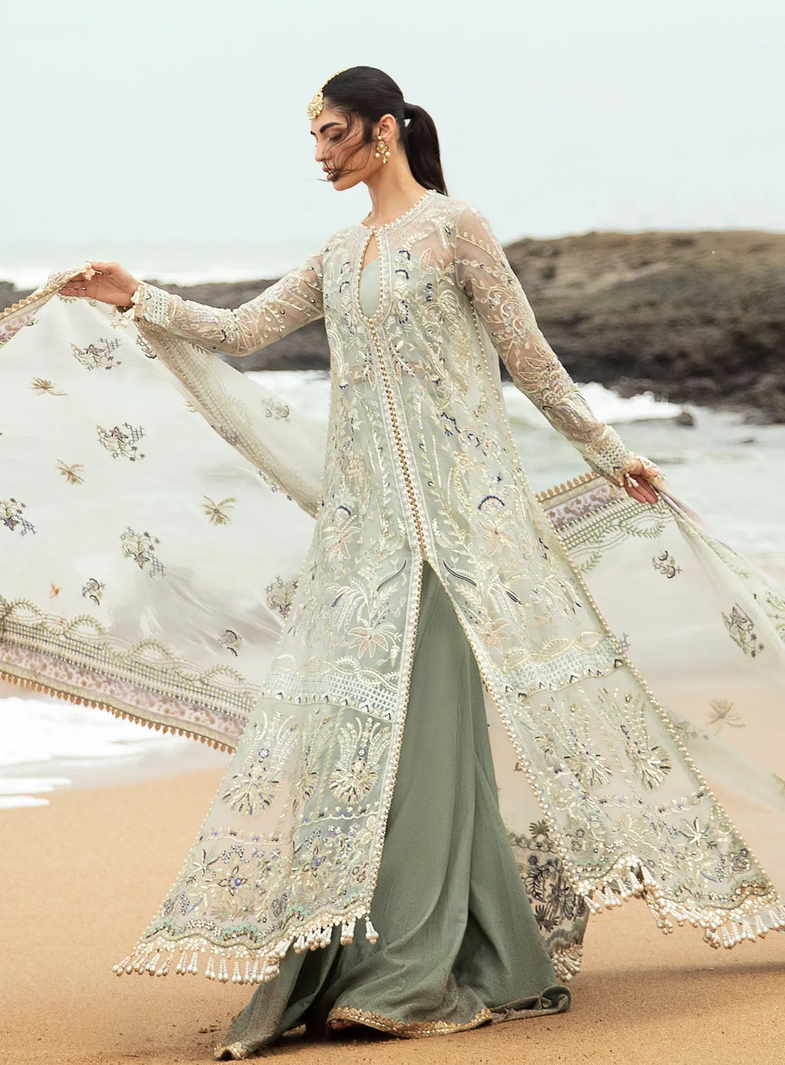 Dastangoi By Afrozeh Embroidered Organza 3 Piece Unstitched Suit AF24DG AWE-08 SHANZAY Dastangoi By Afrozeh Embroidered Organza 3 Piece Unstitched Suit AF24DG AWE-08 SHANZAY