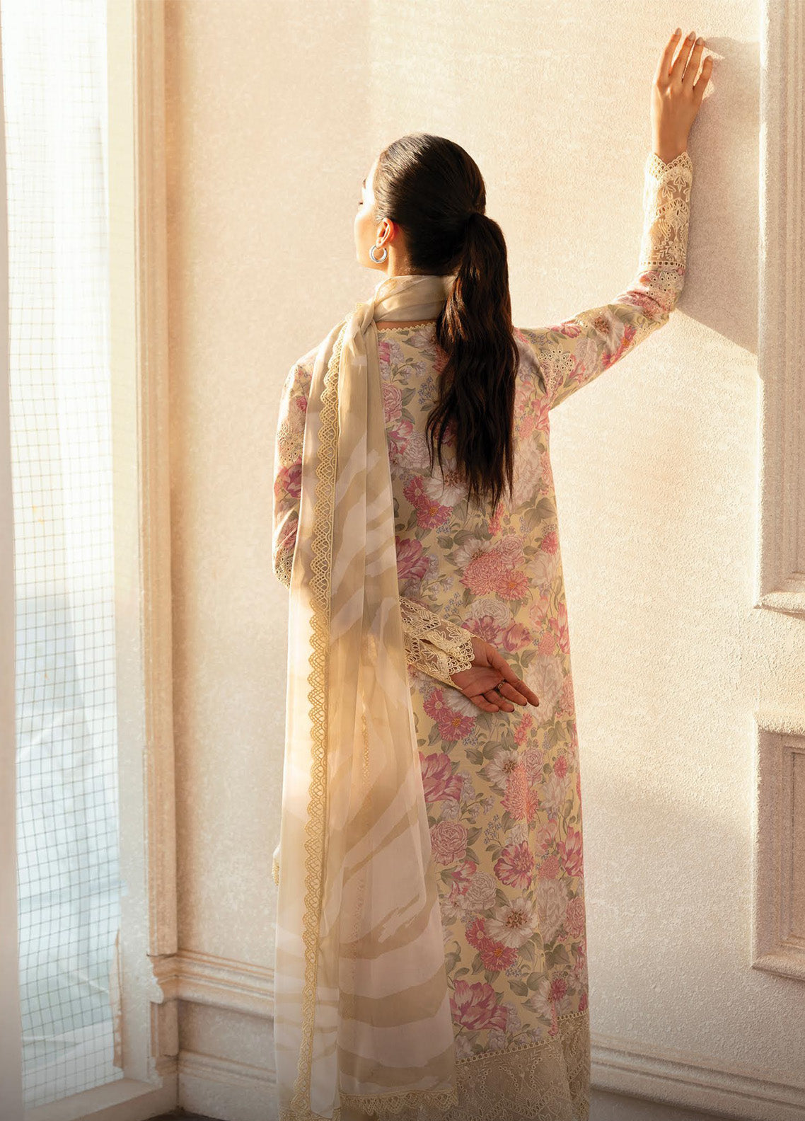 Daybreak By Afrozeh Embroidered Lawn 3 Piece Unstitched Suit AF25DB PK-04 GLOW STREAKED Daybreak By Afrozeh Embroidered Lawn 3 Piece Unstitched Suit AF25DB PK-04 GLOW STREAKED