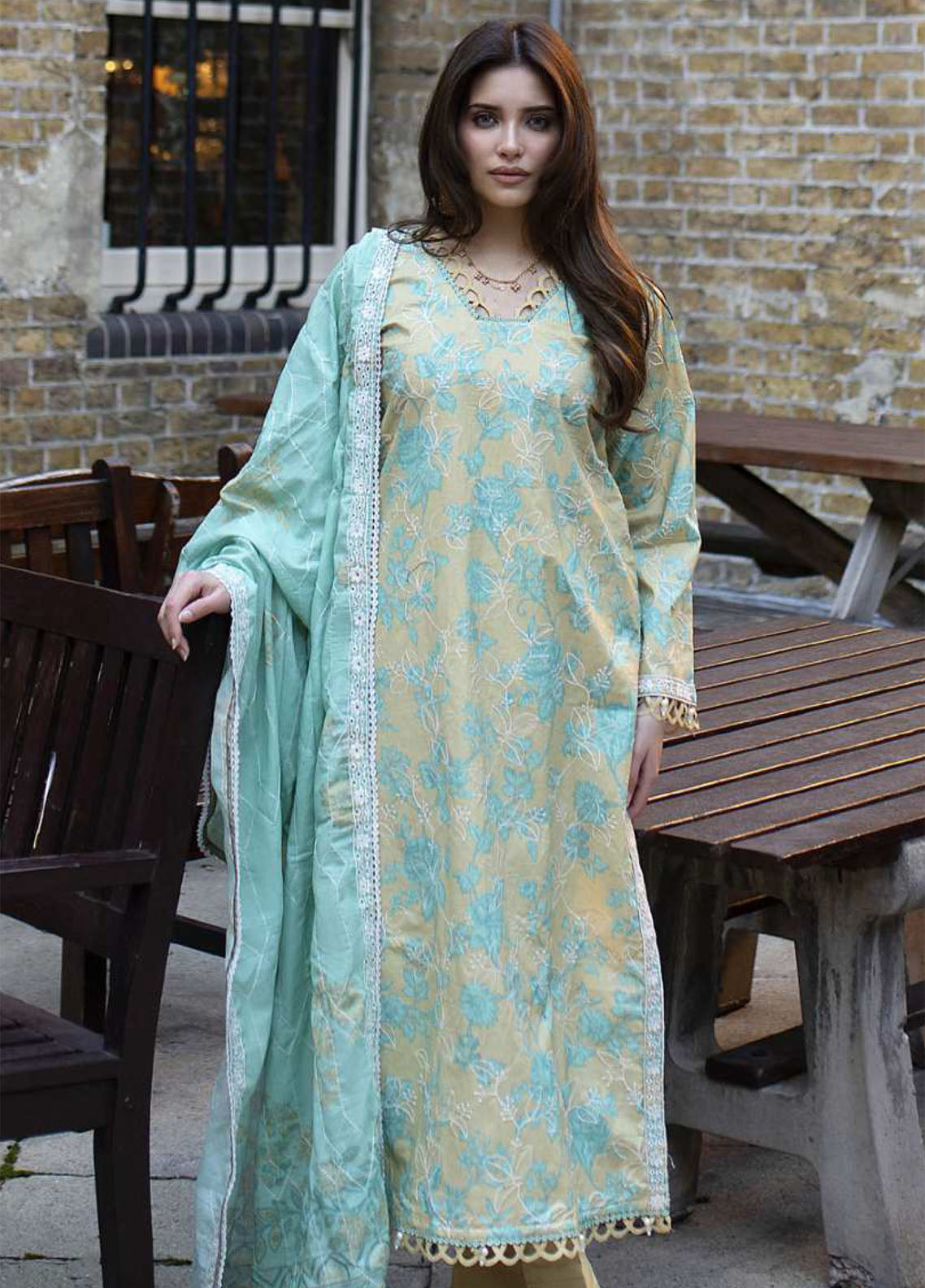 Dhagakari By Alzohaib Embroidered Lawn 3 Piece Unstitched Suit AZ26DLD D-DKE-12 Dhagakari By Alzohaib Embroidered Lawn 3 Piece Unstitched Suit AZ26DLD D-DKE-12