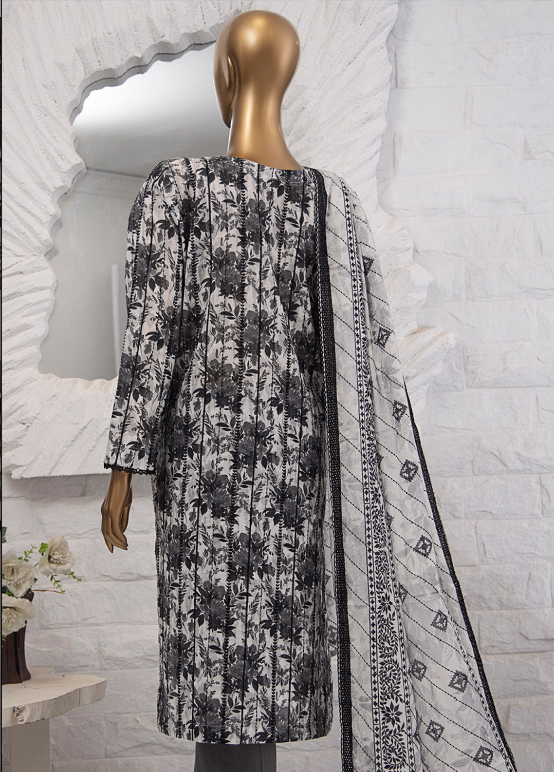 Dhagakari By HZ Textile Embroidered Lawn 3 Piece Unstitched Suit HZ25DEV2 DEC-1002 Dhagakari By HZ Textile Embroidered Lawn 3 Piece Unstitched Suit HZ25DEV2 DEC-1002