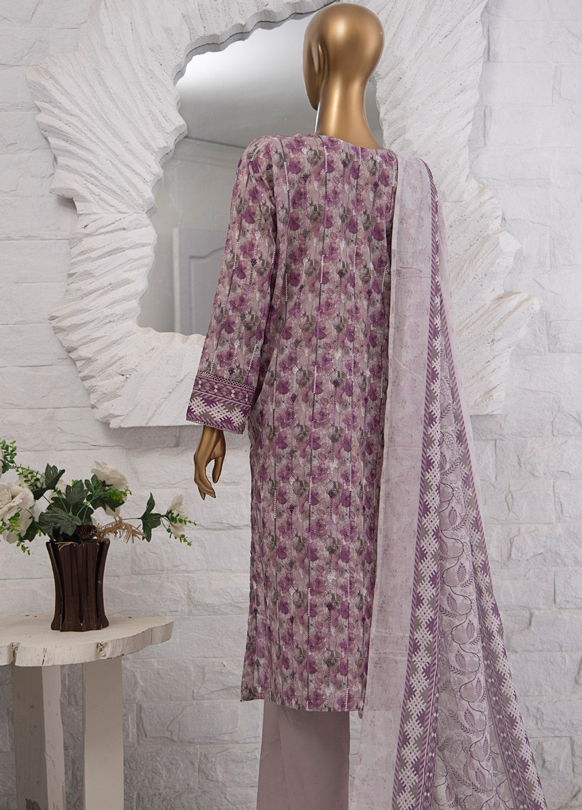 Dhagakari By HZ Textile Embroidered Lawn 3 Piece Unstitched Suit HZ25DEV2 DEC-1006 Dhagakari By HZ Textile Embroidered Lawn 3 Piece Unstitched Suit HZ25DEV2 DEC-1006