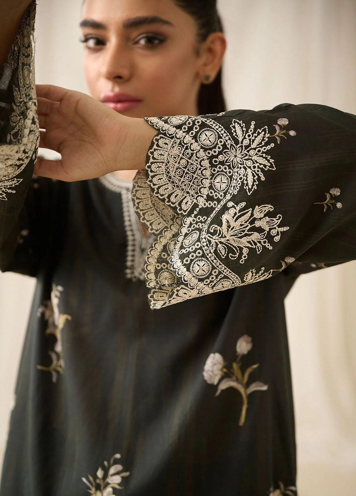 Dhanak Embroidered Lawn Stitched Kurti - DK24EL D-0521 Dhanak Embroidered Lawn Stitched Kurti - DK24EL D-0521