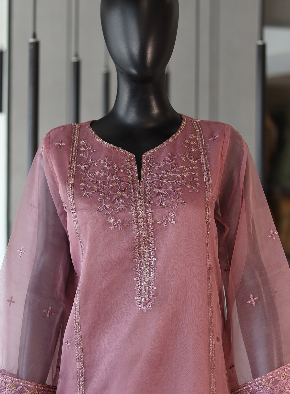 Dhanak Embroidered Lawn Stitched Kurti - DK24EL D-1867 Dhanak Embroidered Lawn Stitched Kurti - DK24EL D-1867