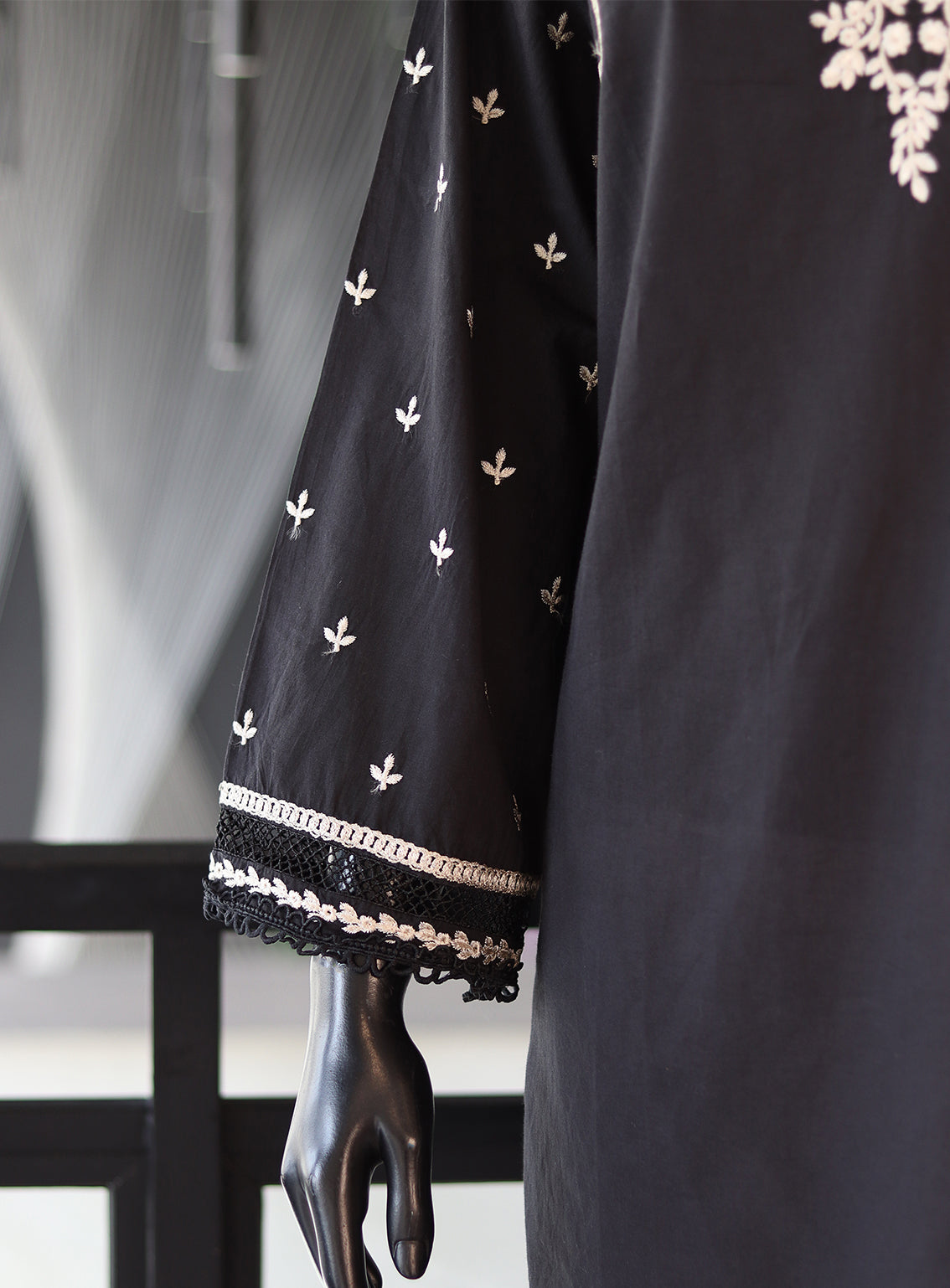 Dhanak Embroidered Lawn Stitched Kurti - DK24EL DC-0427 Dhanak Embroidered Lawn Stitched Kurti - DK24EL DC-0427