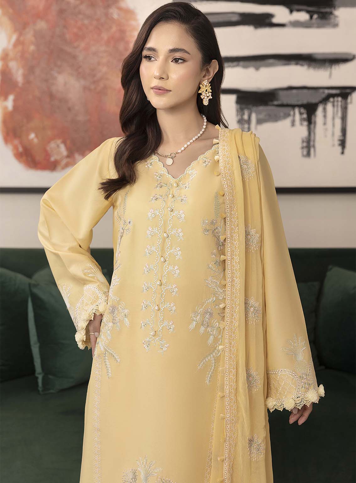 Dilkash By Humdum Embroidered Lawn 3 Piece Unstitched Suit HD25DEL D-05 Dilkash By Humdum Embroidered Lawn 3 Piece Unstitched Suit HD25DEL D-05