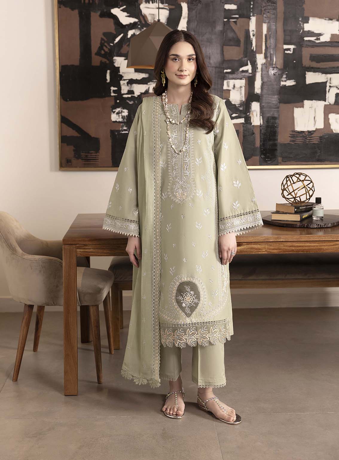 Dilkash By Humdum Embroidered Lawn 3 Piece Unstitched Suit HD25DEL D-10 Dilkash By Humdum Embroidered Lawn 3 Piece Unstitched Suit HD25DEL D-10