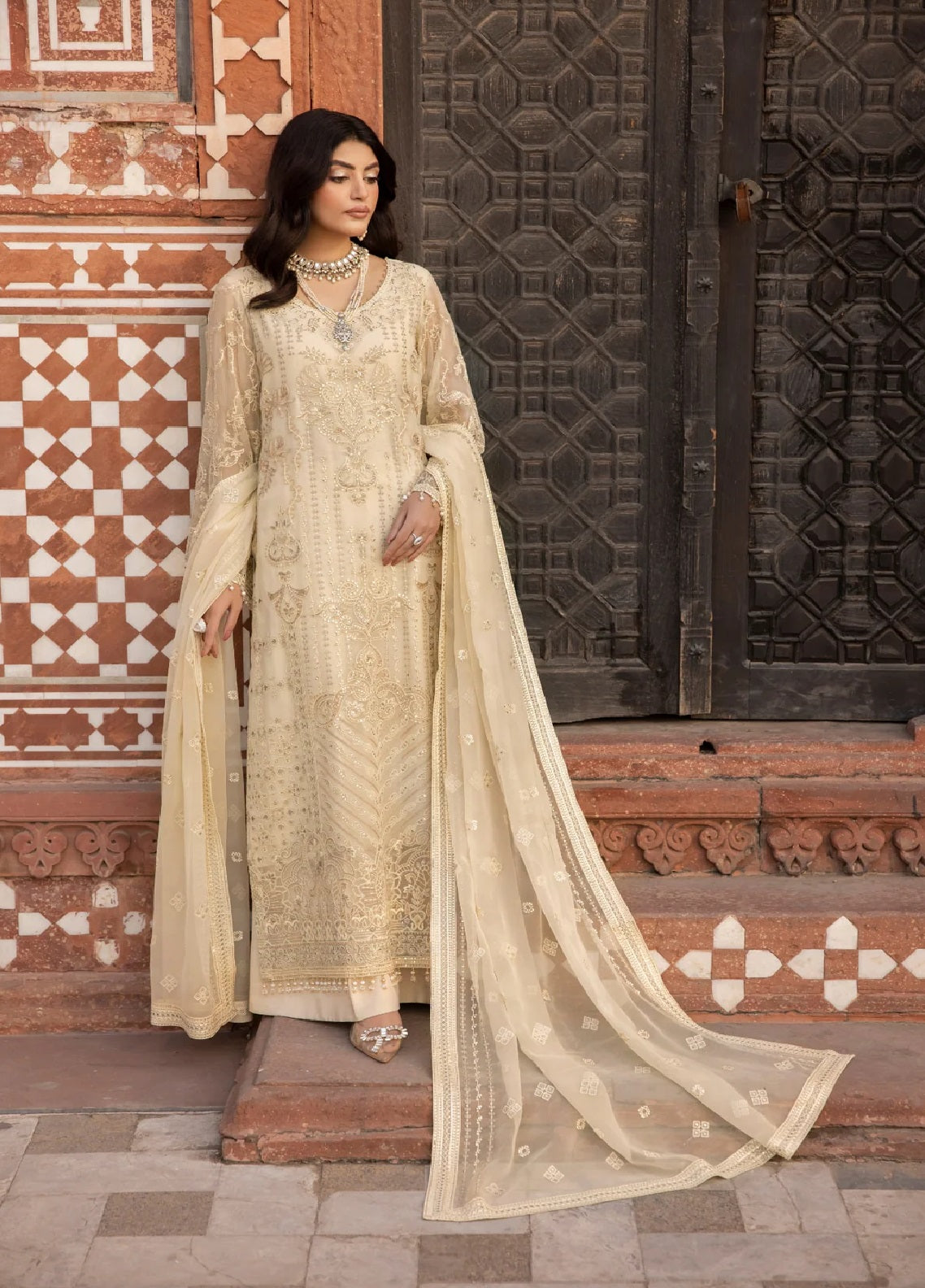 Dilkash By Lavish Premium Embroidered Chiffon 3 Piece Unstitched Suit LP25D D-09 SUNDY BEACH Dilkash By Lavish Premium Embroidered Chiffon 3 Piece Unstitched Suit LP25D D-09 SUNDY BEACH