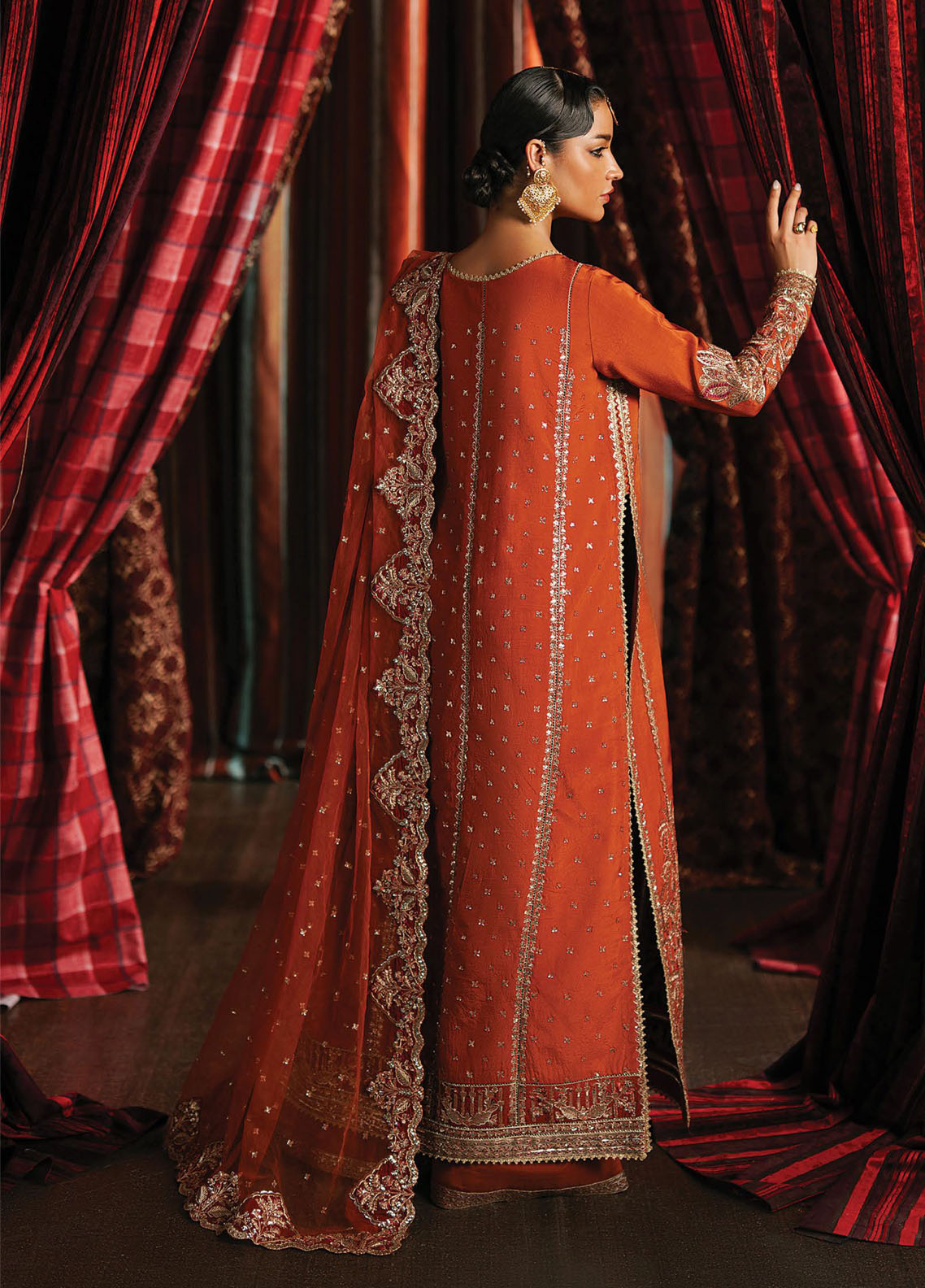 Divani By Afrozeh Embroidered Raw Silk 3 Piece Unstitched Suit AF25D D-04 AAFREEN Divani By Afrozeh Embroidered Raw Silk 3 Piece Unstitched Suit AF25D D-04 AAFREEN