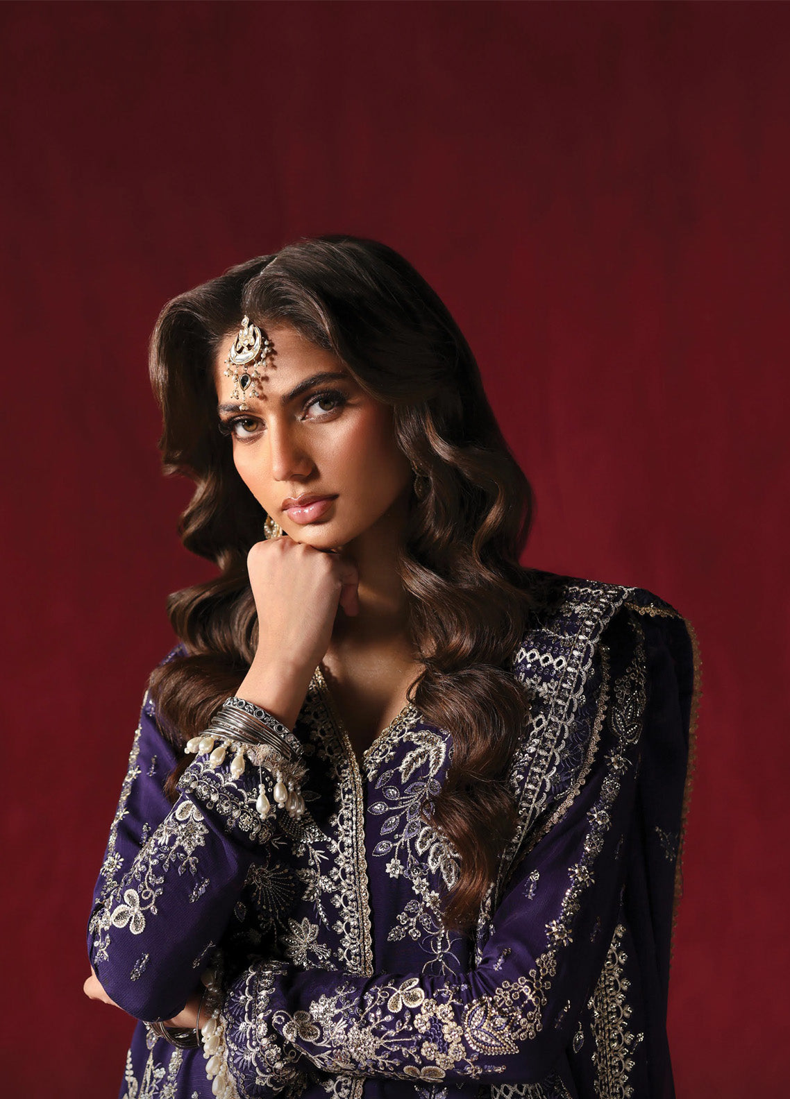 Divani By Afrozeh Embroidered Silk 3 Piece Unstitched Suit AF24DS D-01 KANEEZ Divani By Afrozeh Embroidered Silk 3 Piece Unstitched Suit AF24DS D-01 KANEEZ