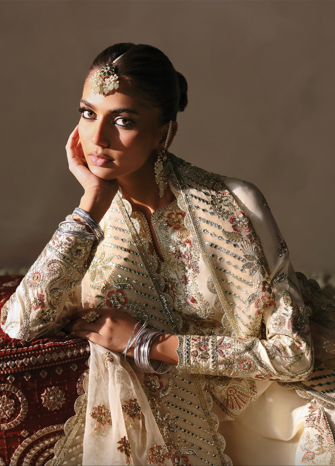 Divani By Afrozeh Embroidered Silk 3 Piece Unstitched Suit AF24DS D-07 ARJUMAND Divani By Afrozeh Embroidered Silk 3 Piece Unstitched Suit AF24DS D-07 ARJUMAND